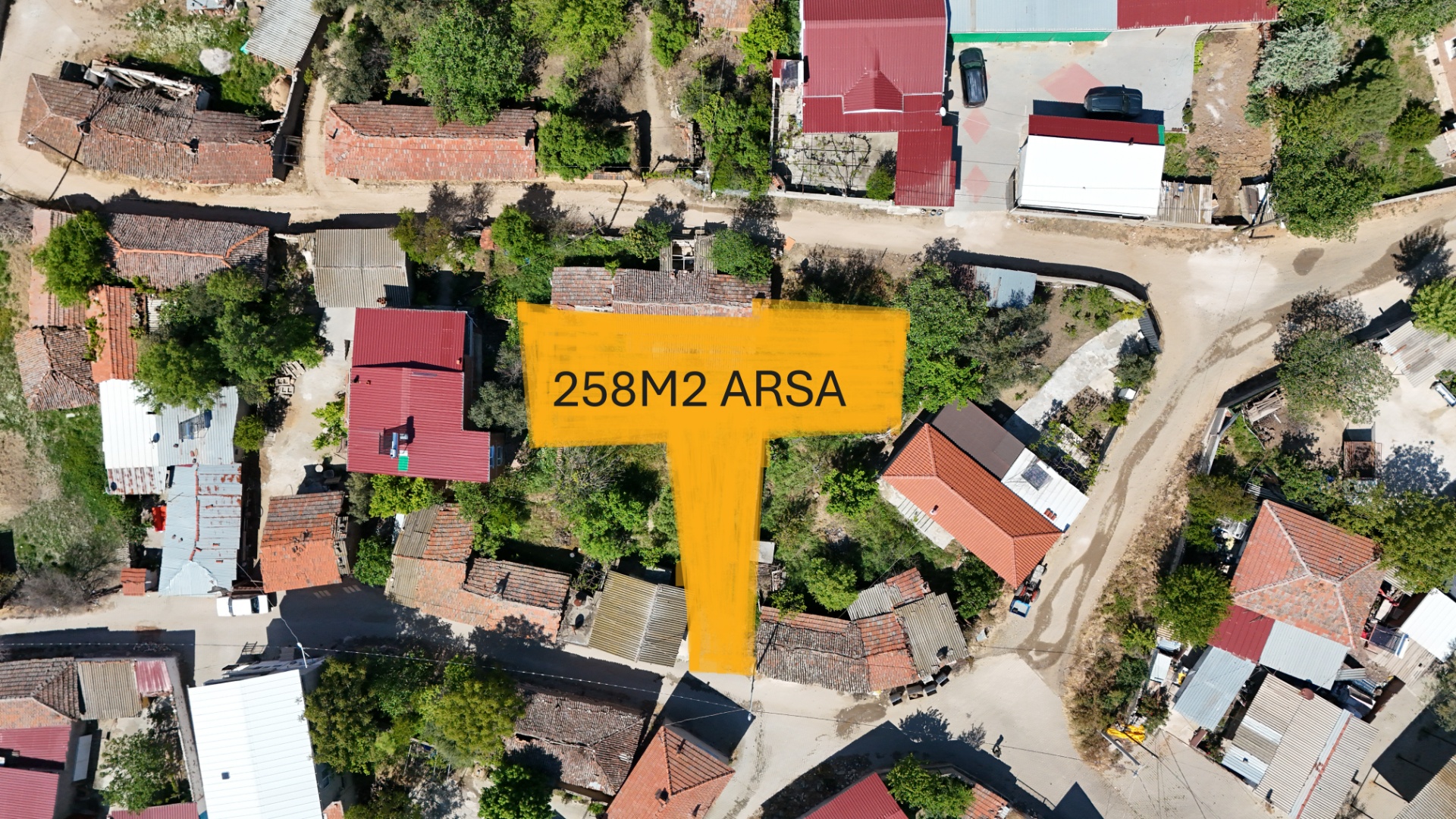 ÇANAKKALE EZİNE GÜLLÜCE KÖYÜNDE 258 M2 KÖY İÇİ İMARLI ARSA SATILIKTIR