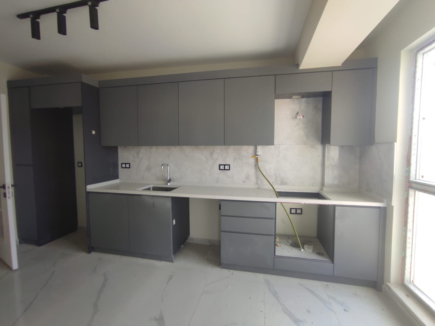 ÇANAKKALE KARACAÖRENDE  57. ALAY İLKÖĞRETİM OKULLARINA YAKIN SATILIK 3+1 DAİRE - ÇANAKKALE MERKEZ KARACAÖREN KÖYÜ - undefined undefined - Thumbnail