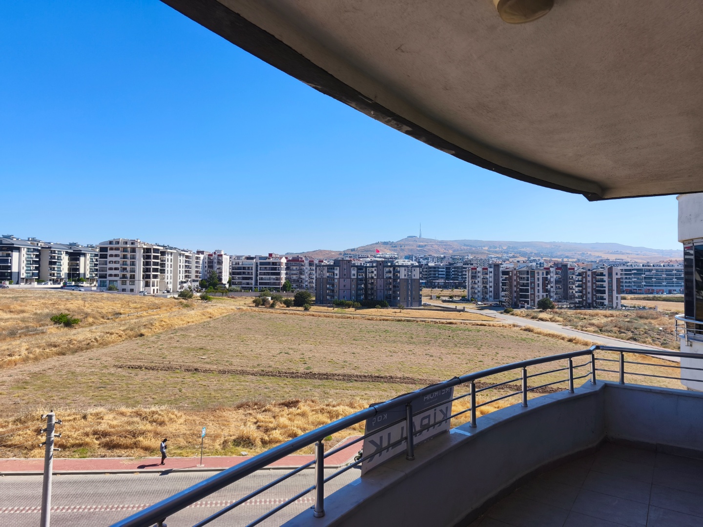 ÇANAKKALE HAMİDİYE'DE GENİŞ BALKONLU BOĞAZ MANZARALI KİRALIK DAİRE - ÇANAKKALE MERKEZ KEPEZ BELDESİ, BOĞAZKENT MAHALLESİ - undefined undefined - Thumbnail