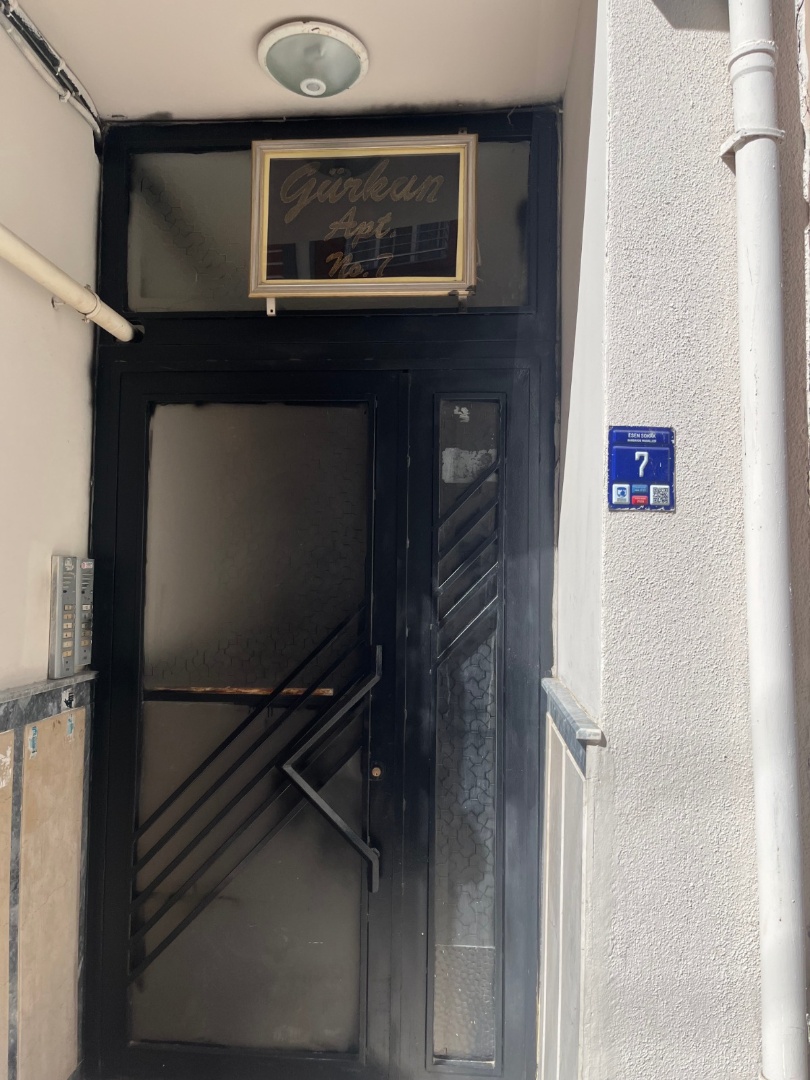 ÇANAKKALE  TRUVA CADEDESİNE YAKIN İÇİ YENİLENMİŞ 2+1 SATILIK DAİRE - ÇANAKKALE MERKEZ BARBAROS MAHALLESİ - undefined undefined - Thumbnail