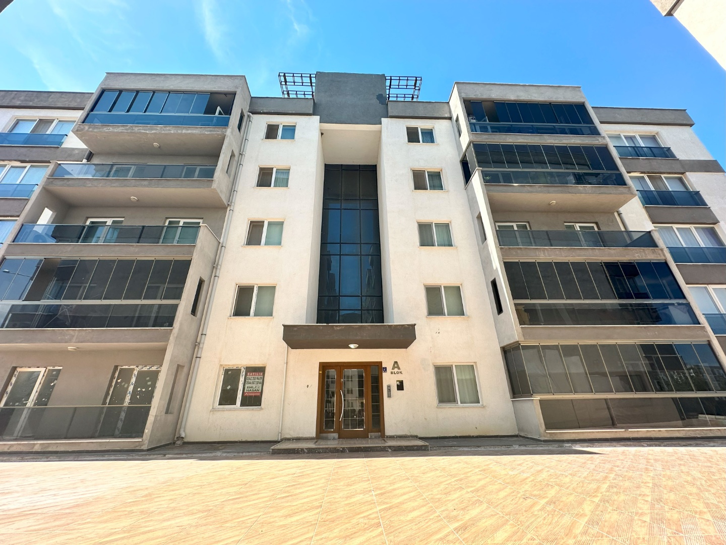 ÇANAKKALE MODERN SİTESİ, GİRİŞ KAT GENİŞ 3+1 SATILIK DAİRE! - ÇANAKKALE MERKEZ ARSLANCA KÖYÜ - undefined undefined - Thumbnail