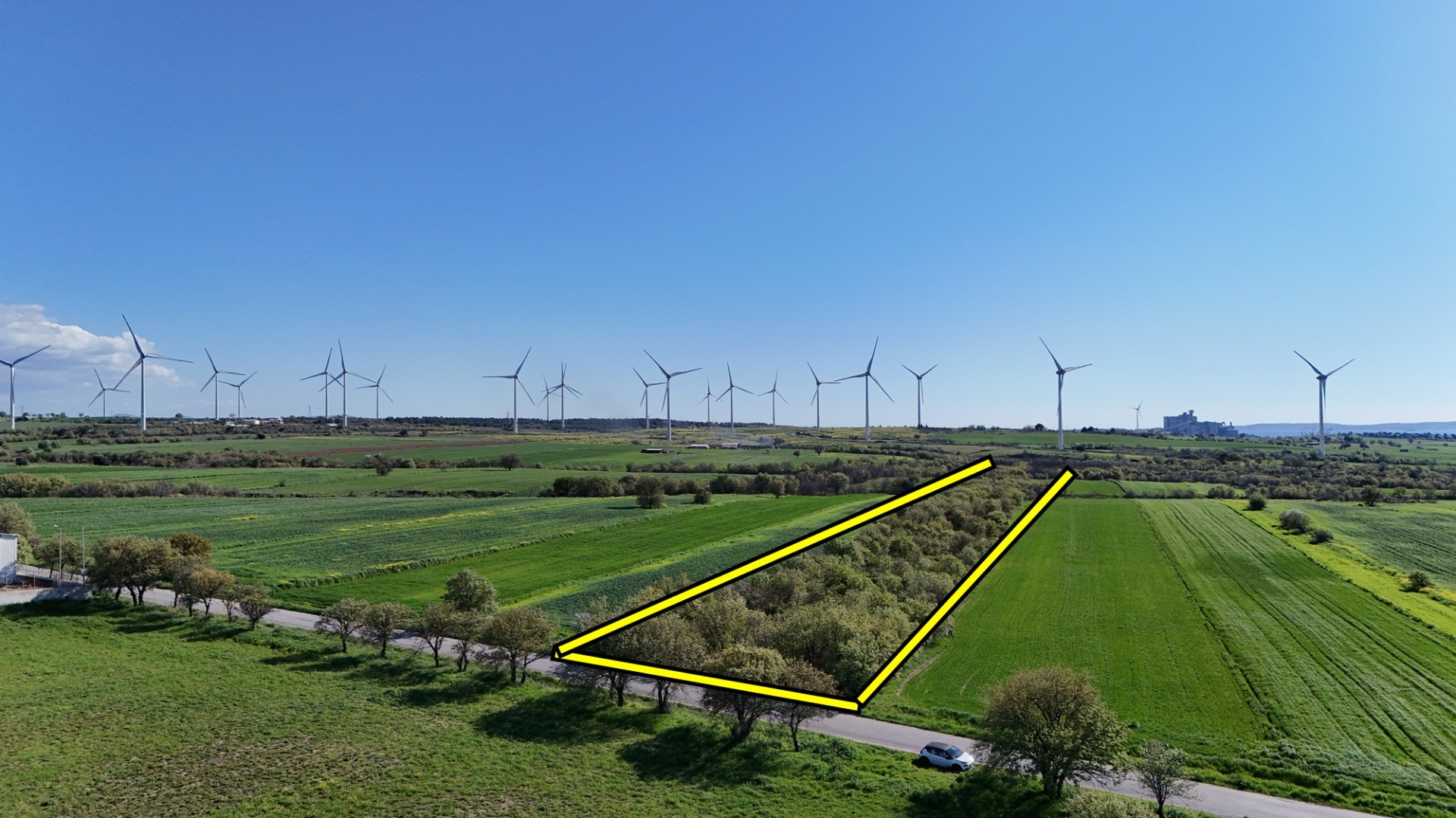 ÇANAKKALE EZİNE ÜVECİK KÖYÜNDE ASFALT YOLA CEPHELİ 16.268 M2 TARLAMIZ SATILIKTIR - ÇANAKKALE EZİNE ÜVECİK KÖYÜ - undefined undefined - Thumbnail