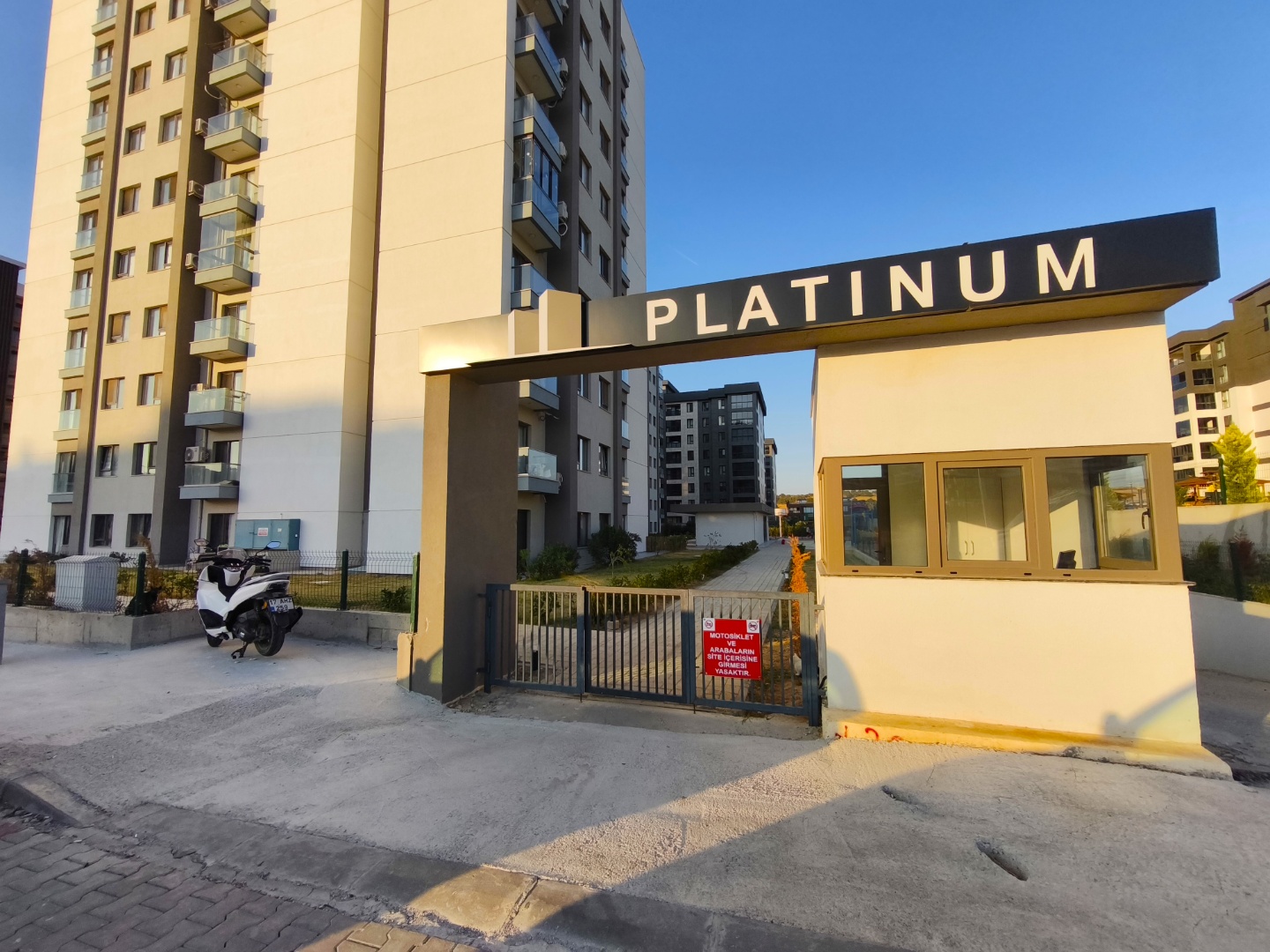 ÇANAKKALE ESENLER'DE HAVUZLU SİTEDE SIFIR 3+1 SATILIK DAİRE - ÇANAKKALE MERKEZ KARACAÖREN KÖYÜ - undefined undefined - Thumbnail