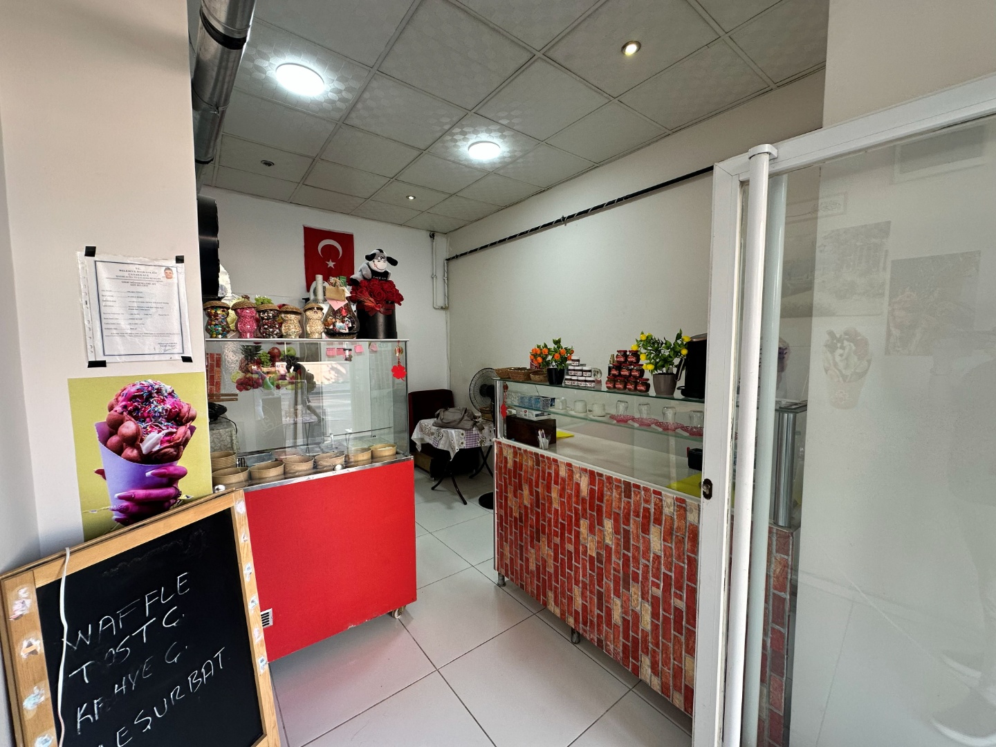 YENİ KORDON'DA CADDE ÜZERİ | 25 M² | FAST FOOD RUHSATLI | DÜŞÜK KİRA - ÇANAKKALE MERKEZ BARBAROS MAHALLESİ - undefined undefined - Thumbnail