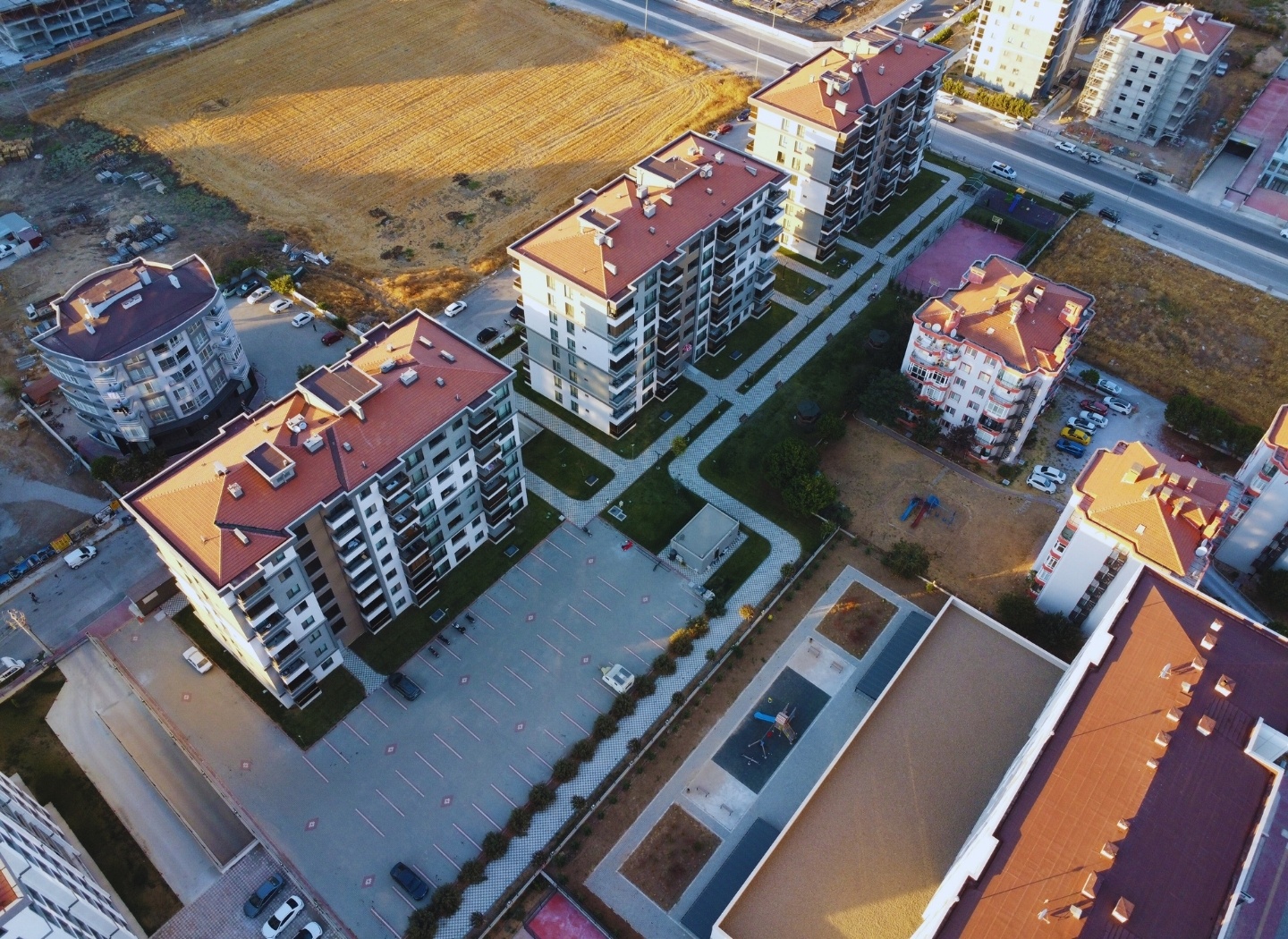 ÇANAKKALE ESENLER RİTİM PREMİUM SİTESİNDE SATILIK 3+1 DAİRE - ÇANAKKALE MERKEZ KARACAÖREN KÖYÜ - undefined undefined - Thumbnail