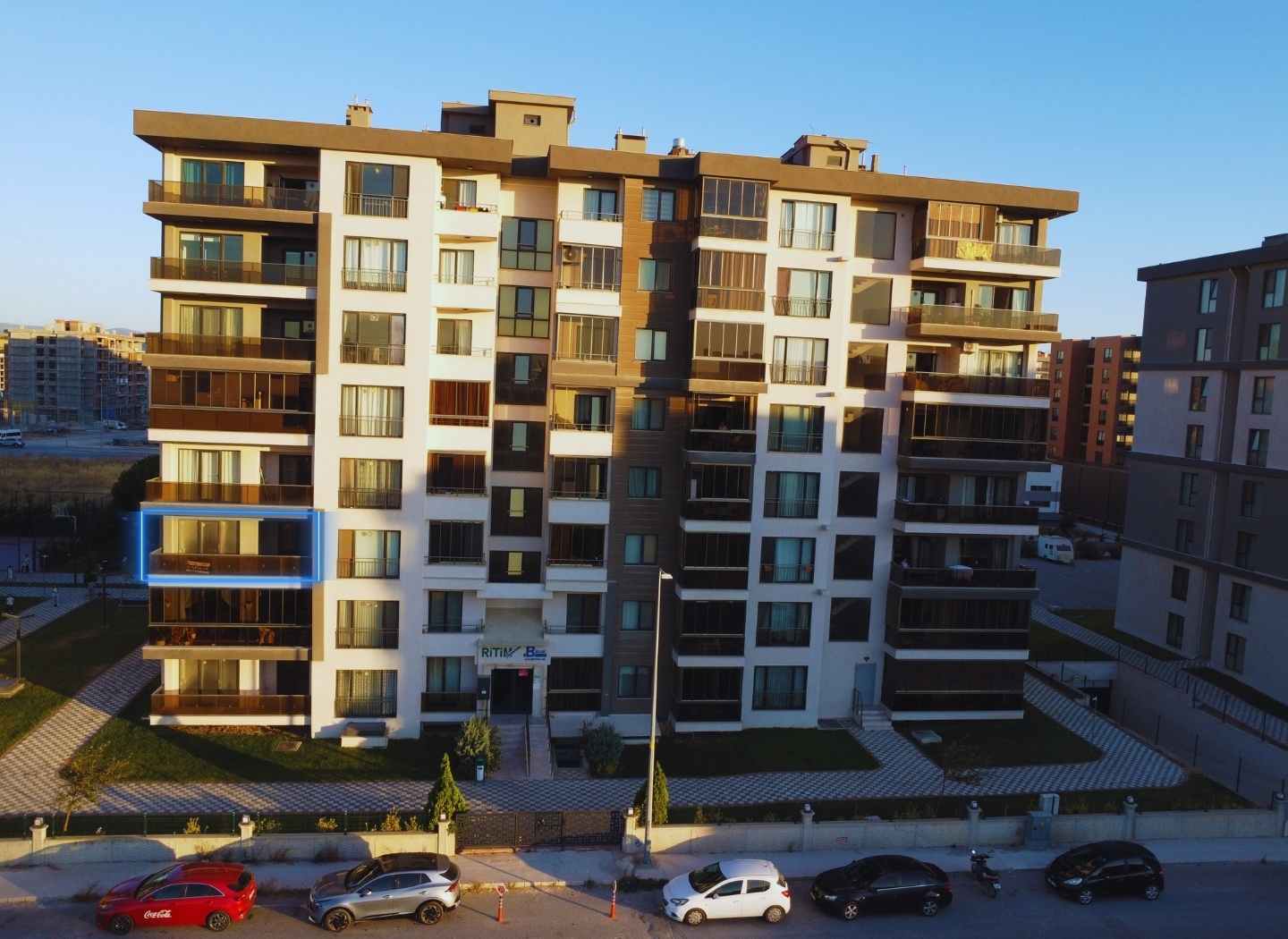 ÇANAKKALE ESENLER RİTİM PREMİUM SİTESİNDE SATILIK 3+1 DAİRE - ÇANAKKALE MERKEZ KARACAÖREN KÖYÜ - undefined undefined - Thumbnail