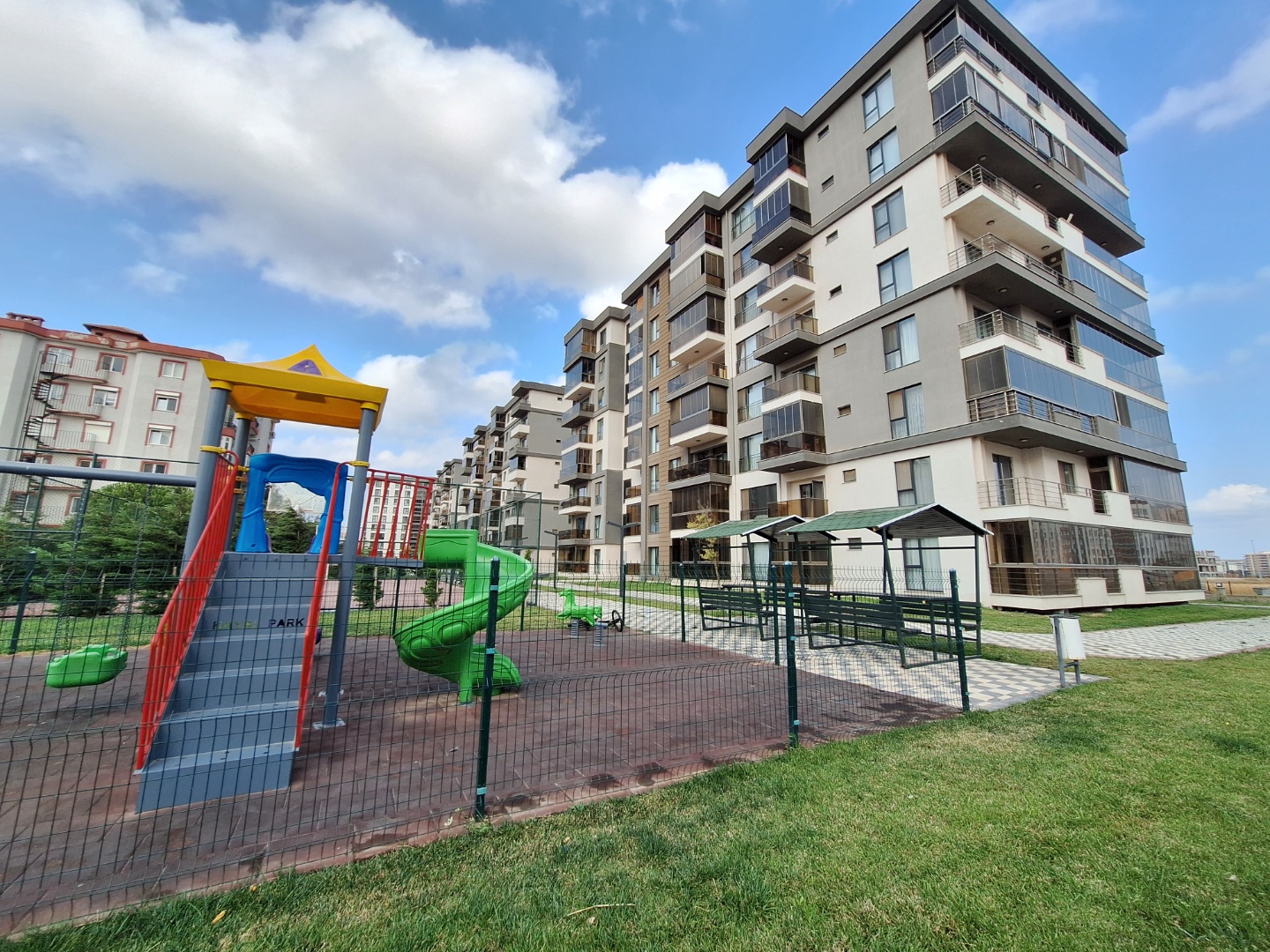 ÇANAKKALE ESENLER RİTİM PREMİUM SİTESİNDE SATILIK 3+1 DAİRE - ÇANAKKALE MERKEZ KARACAÖREN KÖYÜ - undefined undefined - Thumbnail