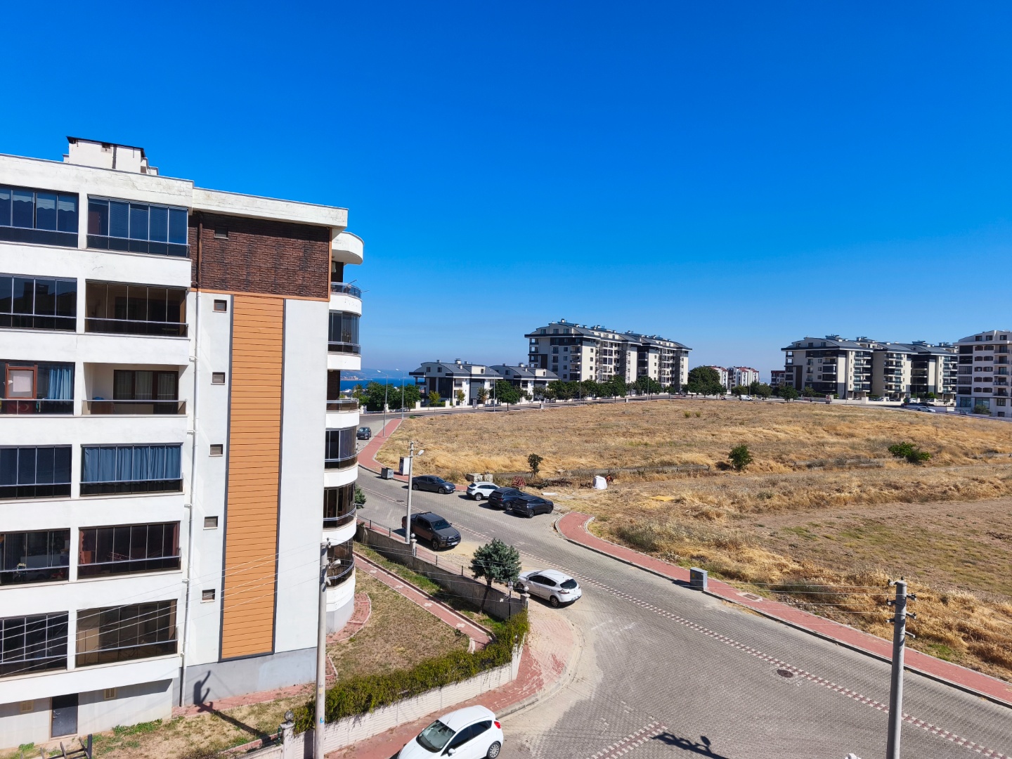 ÇANAKKALE HAMİDİYE'DE GENİŞ BALKONLU BOĞAZ MANZARALI KİRALIK DAİRE - ÇANAKKALE MERKEZ KEPEZ BELDESİ, BOĞAZKENT MAHALLESİ - undefined undefined - Thumbnail