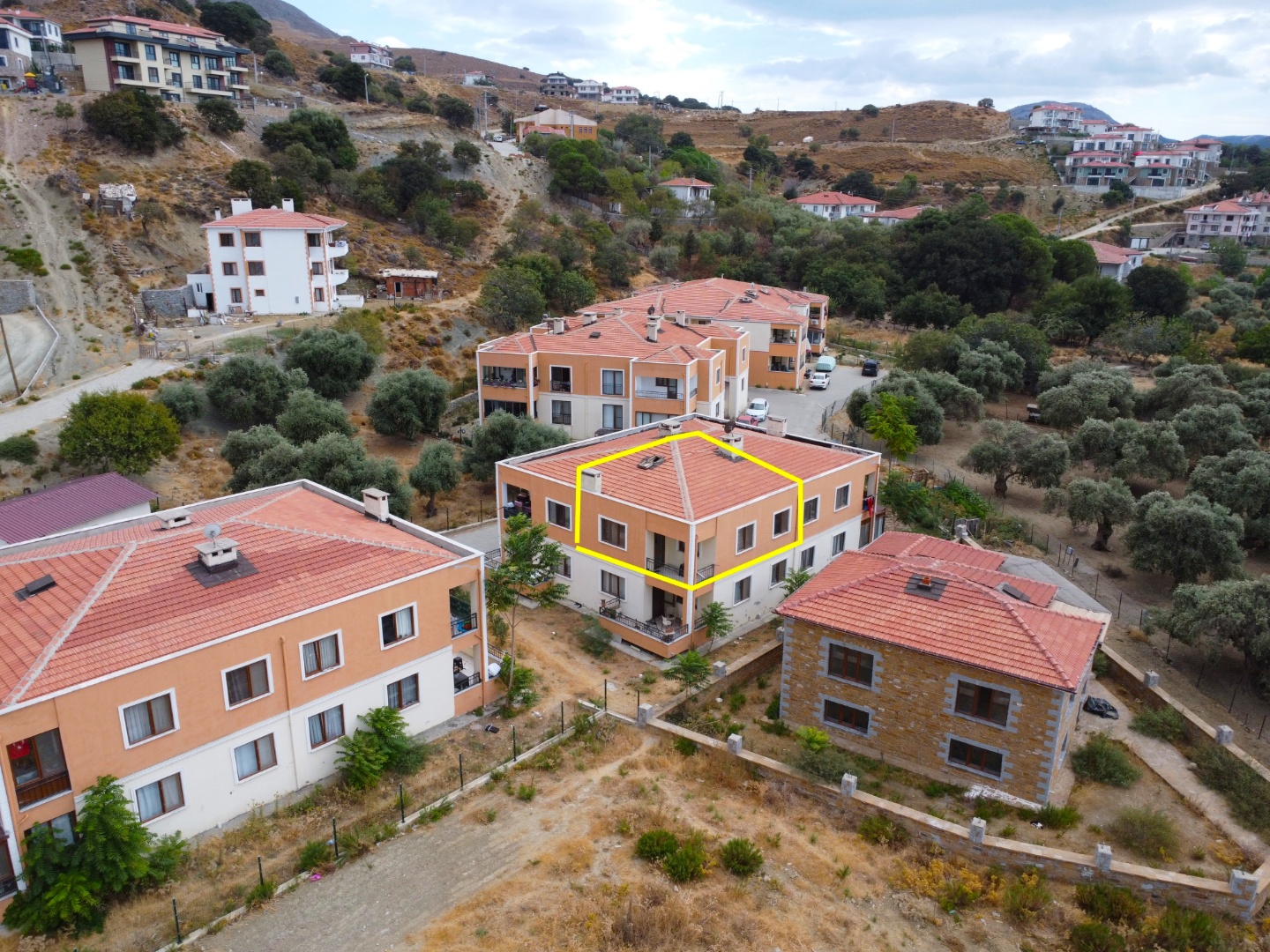 GÖKÇEADA MAVİ MARMARA'DA EŞYALI KİRA GETİRİLİ SATILIK 2+1 DAİRE - ÇANAKKALE GÖKÇEADA YENİ MAHALLESİ - undefined undefined - Thumbnail