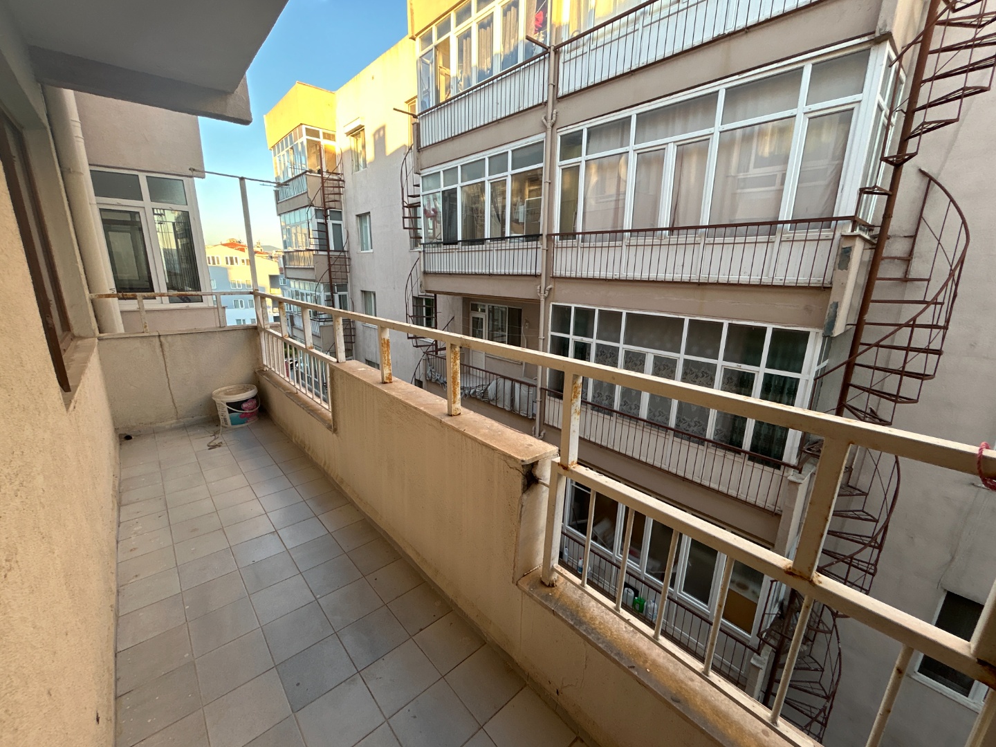 ÇANAKKALE MERKEZ YENİ KORDON'A 80 METRE, KISMİ BOĞAZ MANZARALI, ASANSÖRLÜ 3+1 SATILIK DAİRE - ÇANAKKALE MERKEZ BARBAROS MAHALLESİ - undefined undefined - Thumbnail