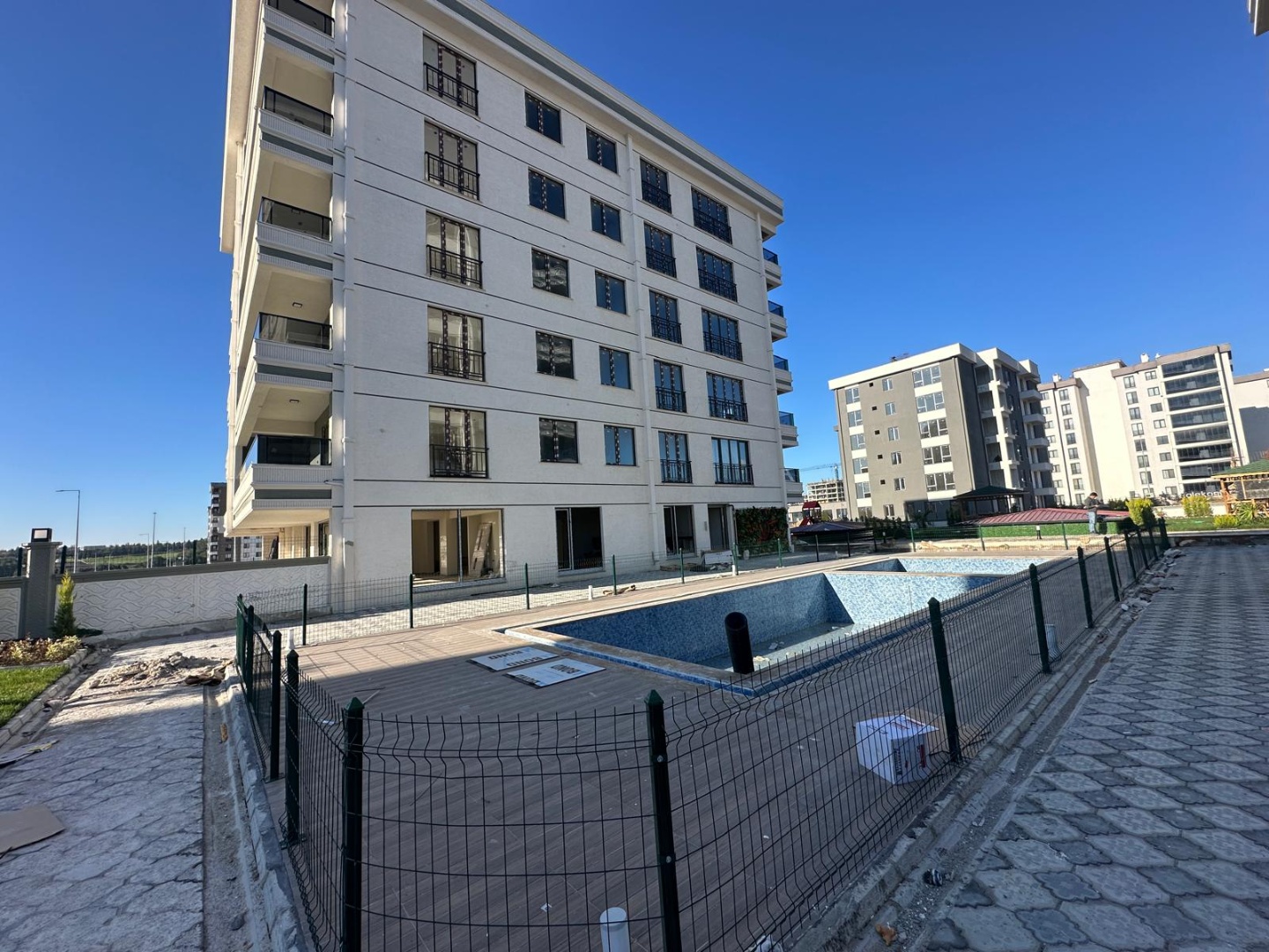 ÇANAKKALE, MERKEZ, KARACAÖREN'DE, SOSYAL DONATILI 1+1 SATILIK - ÇANAKKALE MERKEZ KARACAÖREN KÖYÜ - [object Object] [object Object]