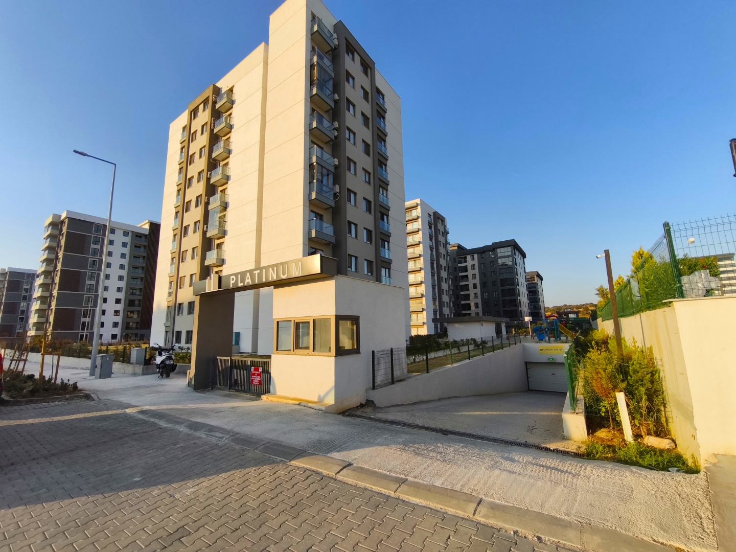 ÇANAKKALE ESENLER'DE HAVUZLU SİTEDE SIFIR 3+1 SATILIK DAİRE - ÇANAKKALE MERKEZ KARACAÖREN KÖYÜ - undefined undefined - Thumbnail