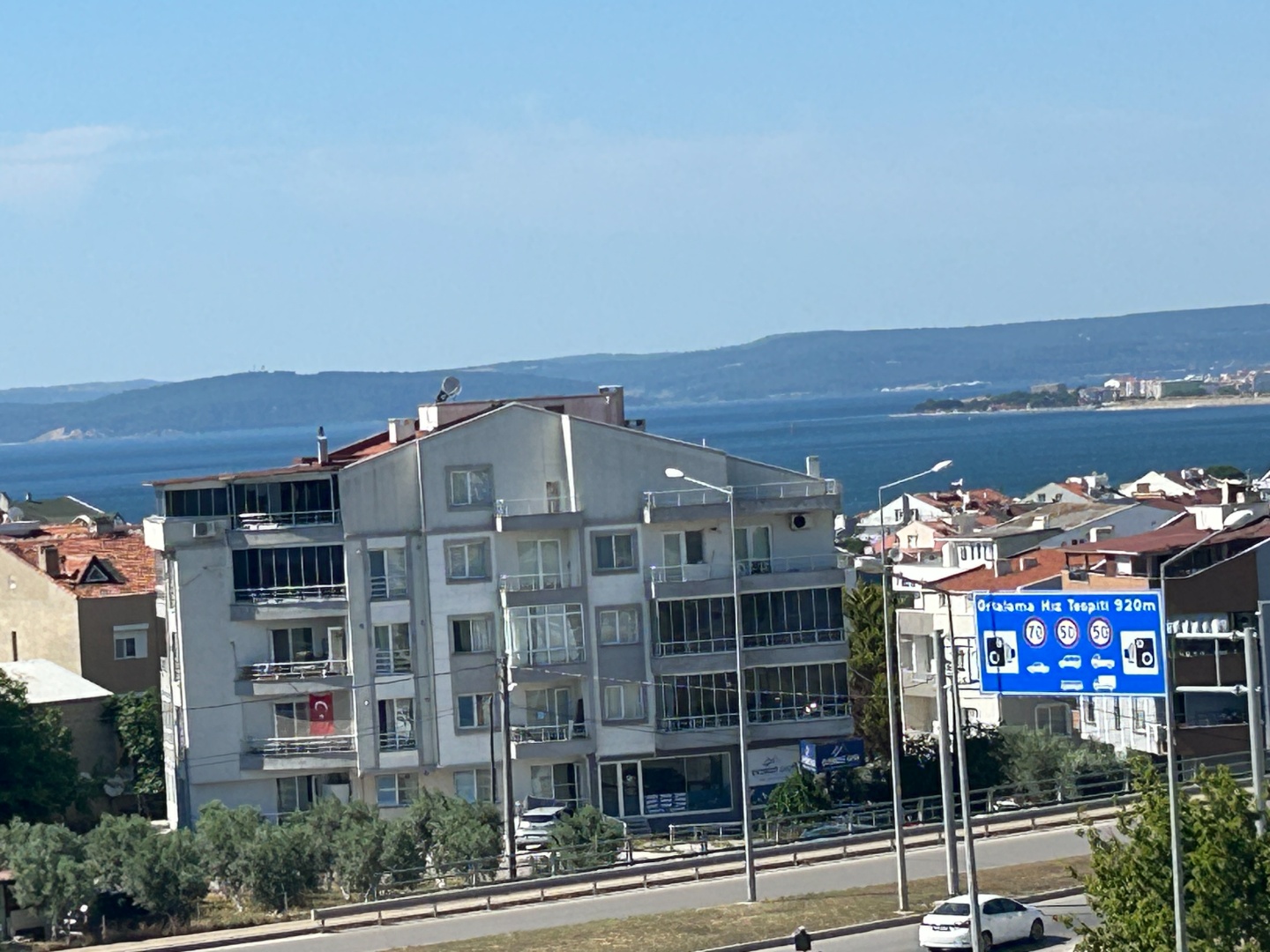ÇANAKKALE KEPEZ'DE FUL BOĞAZ MANZARALI EBEVEYN BANYOLU SATILIK 3+1 DAİRE - ÇANAKKALE MERKEZ KEPEZ BELDESİ, BOĞAZKENT MAHALLESİ - undefined undefined - Thumbnail