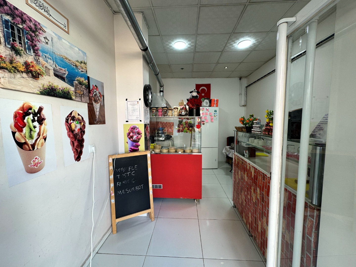 YENİ KORDON'DA CADDE ÜZERİ | 25 M² | FAST FOOD RUHSATLI | DÜŞÜK KİRA - ÇANAKKALE MERKEZ BARBAROS MAHALLESİ - undefined undefined - Thumbnail