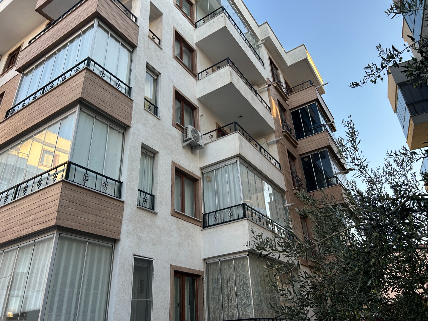 ÇANAKKALE BOĞAZKENT MAHALLESİ’NDE KORDON’A VE ÜNİVERSİTEYE YÜRÜME MESAFESİNDE GENİŞ 1+1 DAİRE - ÇANAKKALE MERKEZ KEPEZ BELDESİ, BOĞAZKENT MAHALLESİ - undefined undefined - Thumbnail