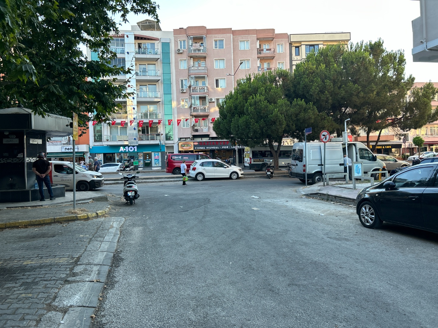 ÇANAKKALE MERKEZ BARBAROS'TA ARA KAT, AYRI MUTFAKLI, GENİŞ, ASANSÖRLÜ 2+1 KİRALIK  DAİRE - ÇANAKKALE MERKEZ BARBAROS MAHALLESİ - undefined undefined - Thumbnail