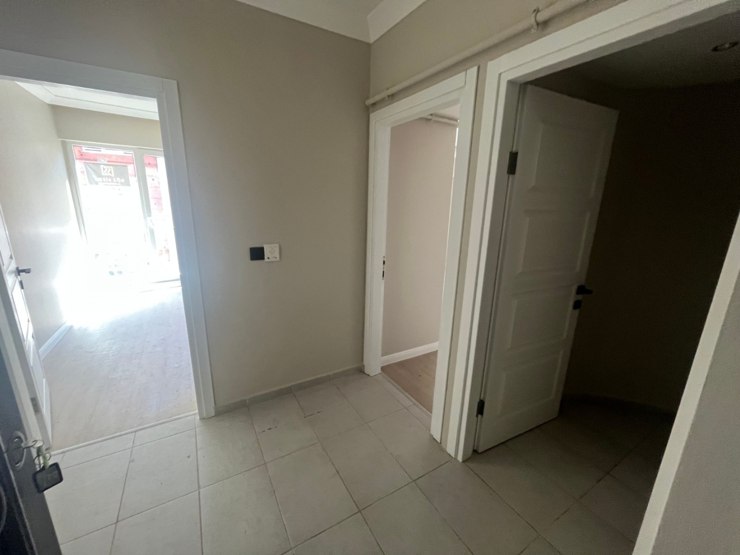ÇANAKKALE  TRUVA CADEDESİNE YAKIN İÇİ YENİLENMİŞ 2+1 SATILIK DAİRE - ÇANAKKALE MERKEZ BARBAROS MAHALLESİ - undefined undefined - Thumbnail