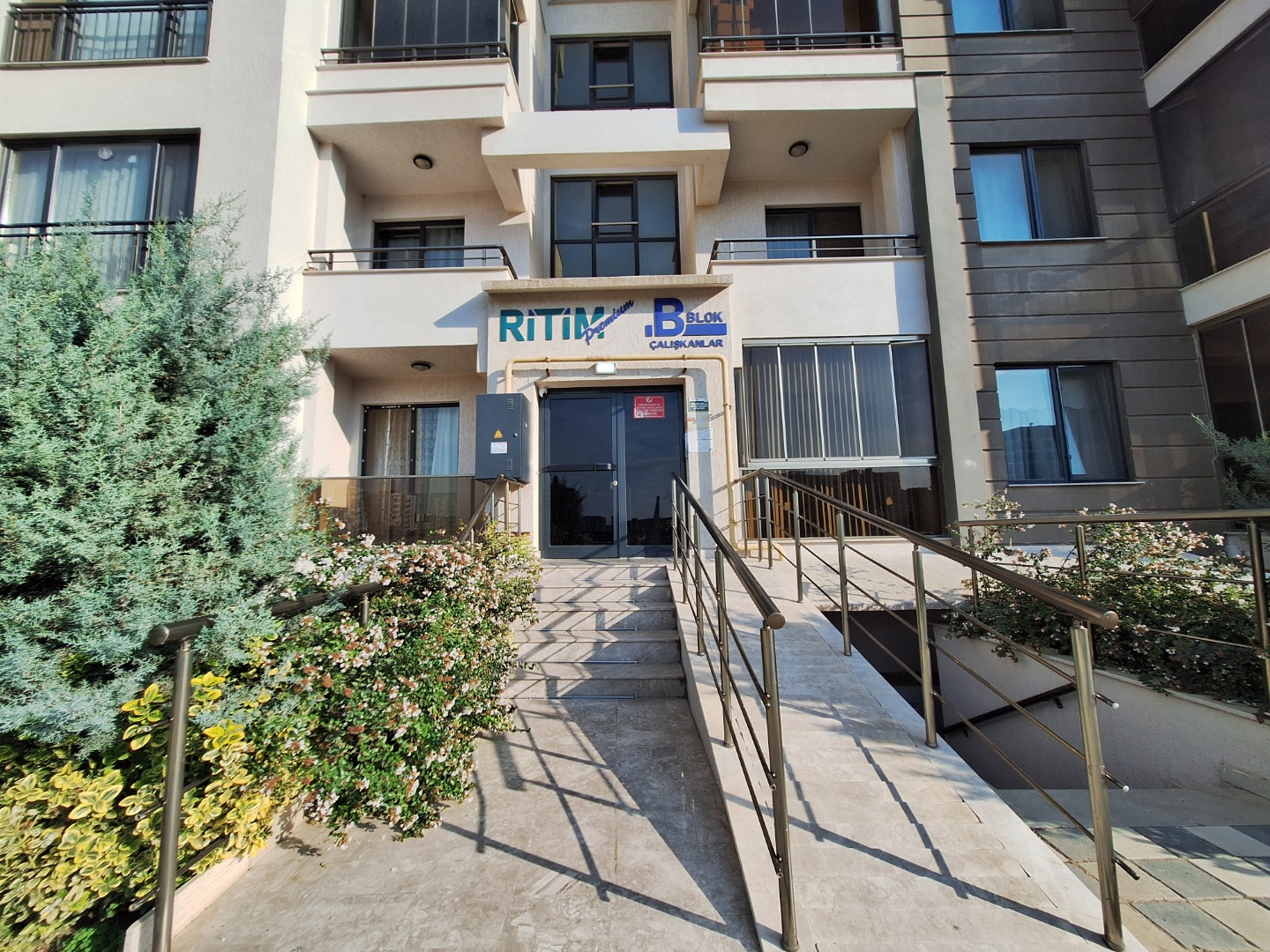 ÇANAKKALE ESENLER RİTİM PREMİUM SİTESİNDE SATILIK 3+1 DAİRE - ÇANAKKALE MERKEZ KARACAÖREN KÖYÜ - undefined undefined - Thumbnail