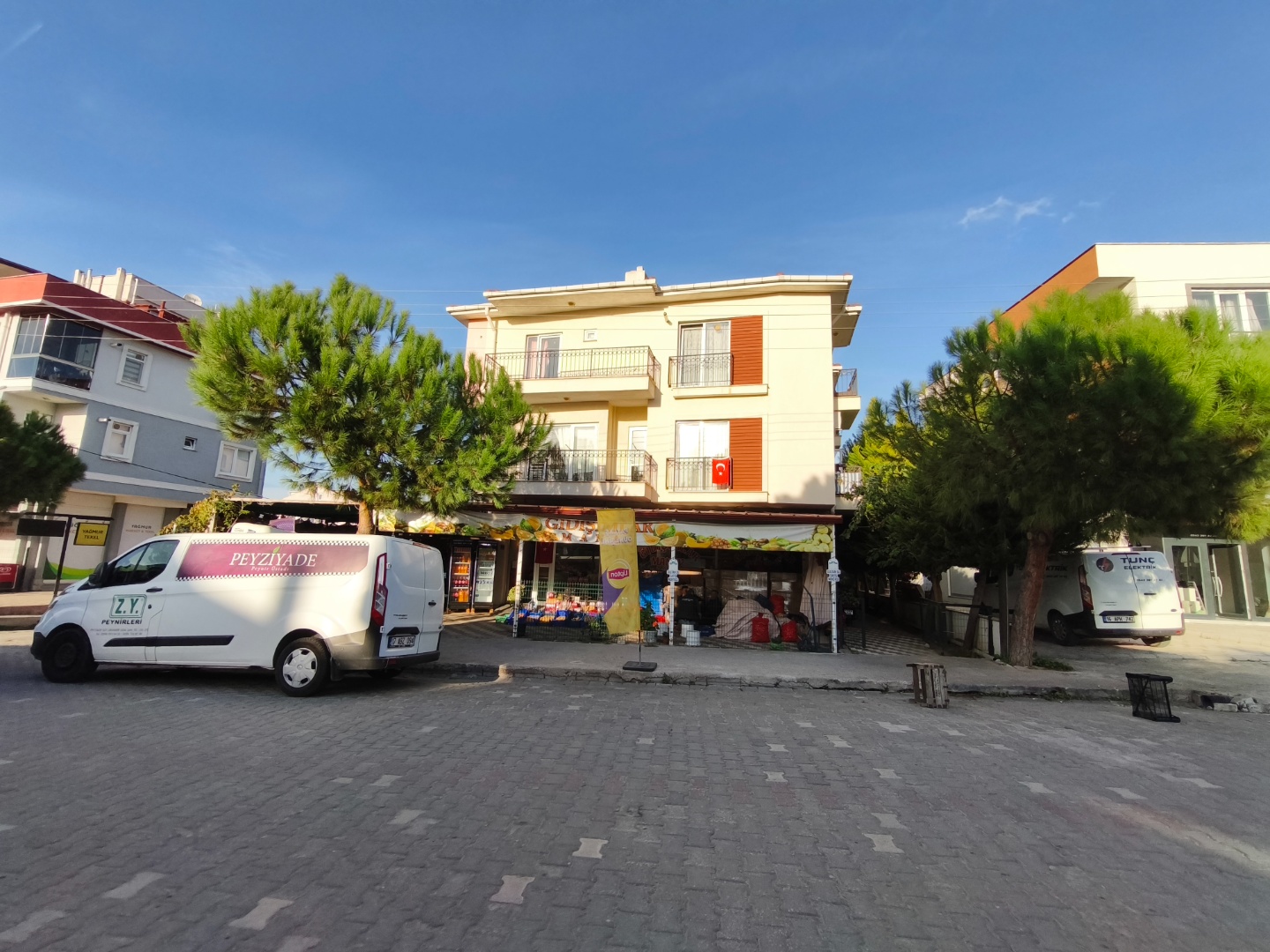 ÇANAKKALE KEPEZ'DE MERKEZİ KONUMDA KİRALIK 1+1 YENİ BOYALI DAİRE - ÇANAKKALE MERKEZ KEPEZ BELDESİ, BOĞAZKENT MAHALLESİ - undefined undefined - Thumbnail