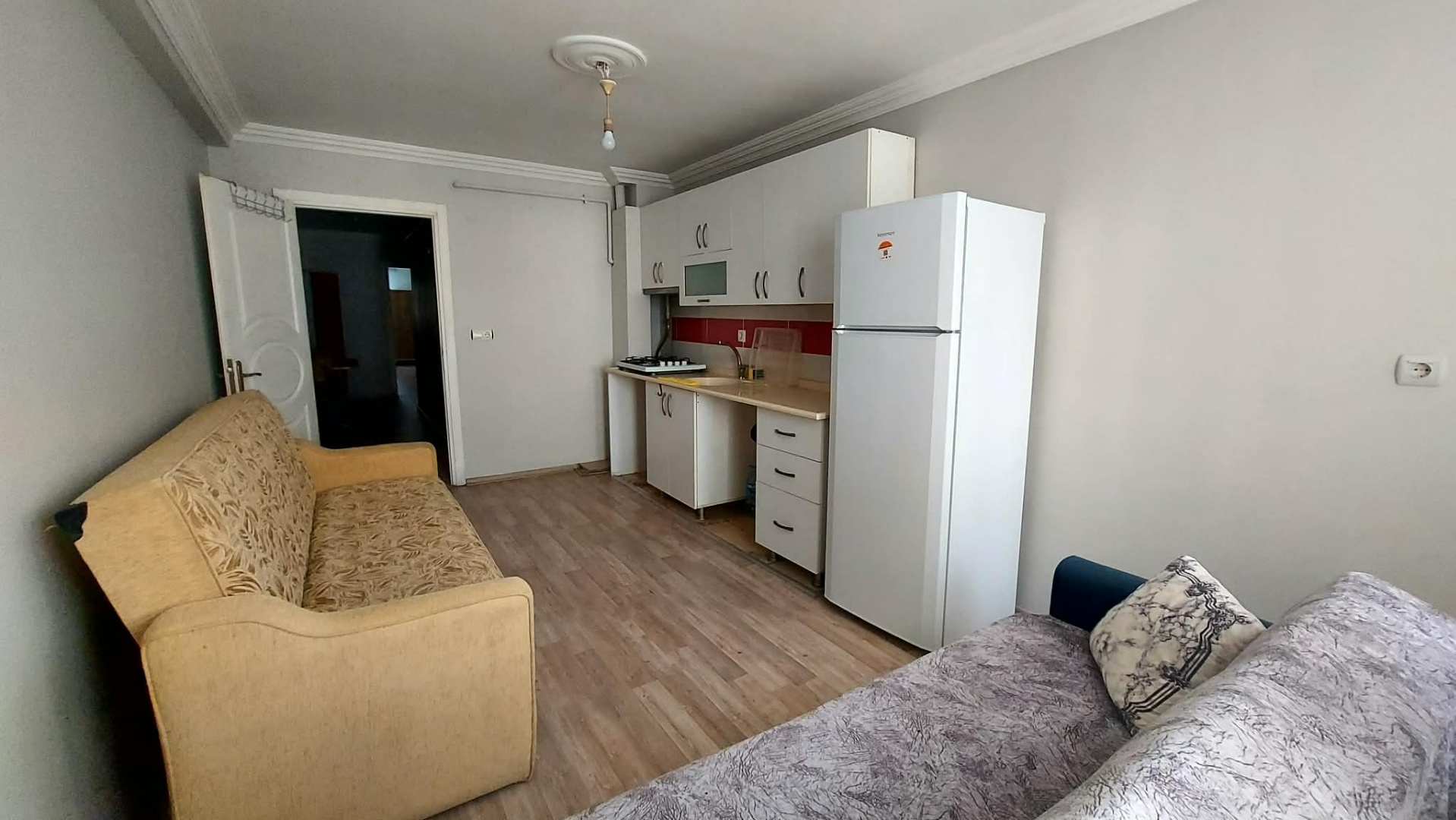 ÇANAKKALE MERKEZDE KİRALIK EŞYALI 1+1 DAİRE - ÇANAKKALE MERKEZ FEVZİPAŞA MAHALLESİ - undefined undefined - Thumbnail