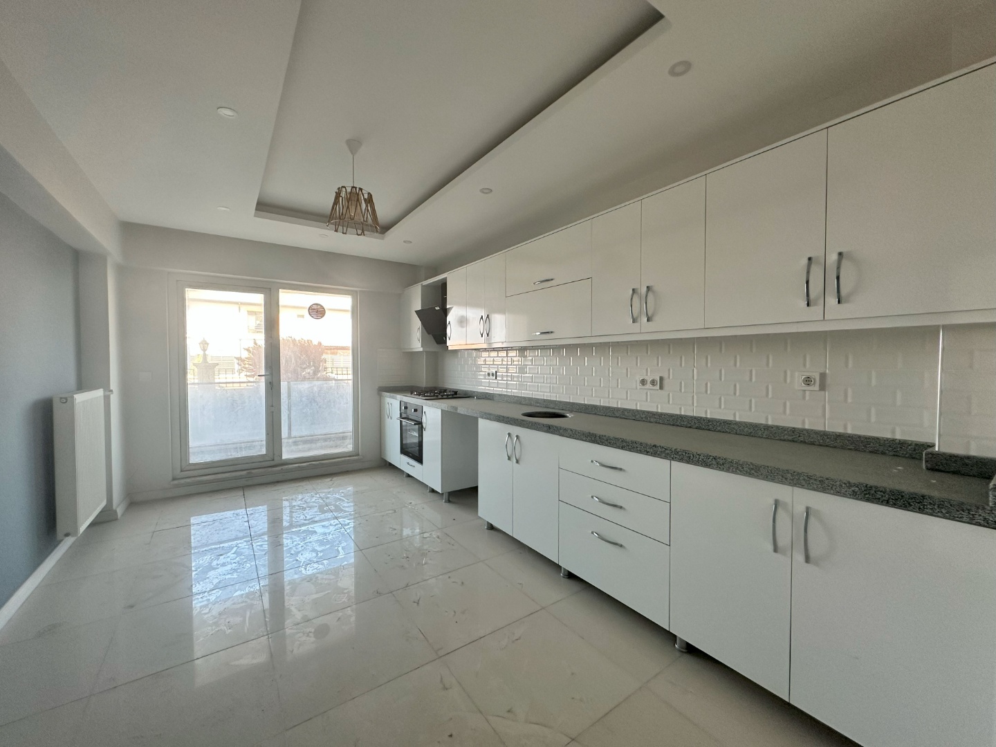 ÇANAKKALE MODERN SİTESİ, GİRİŞ KAT GENİŞ 3+1 SATILIK DAİRE! - ÇANAKKALE MERKEZ ARSLANCA KÖYÜ - undefined undefined - Thumbnail