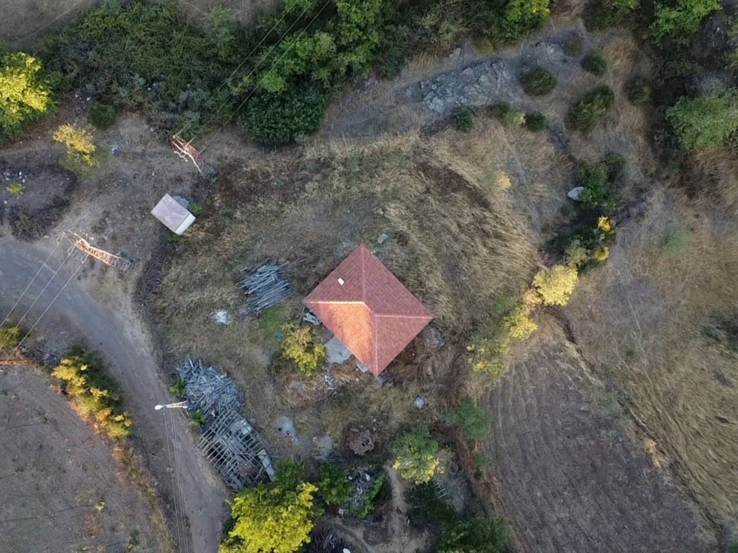 ÇANAKKALE LAPSEKİ HACIGELEN DE SATILIK 985 M2 ARSA İÇİNDE 4+2 TAŞ EV - ÇANAKKALE LAPSEKİ HACIGELEN KÖYÜ - undefined undefined - Thumbnail
