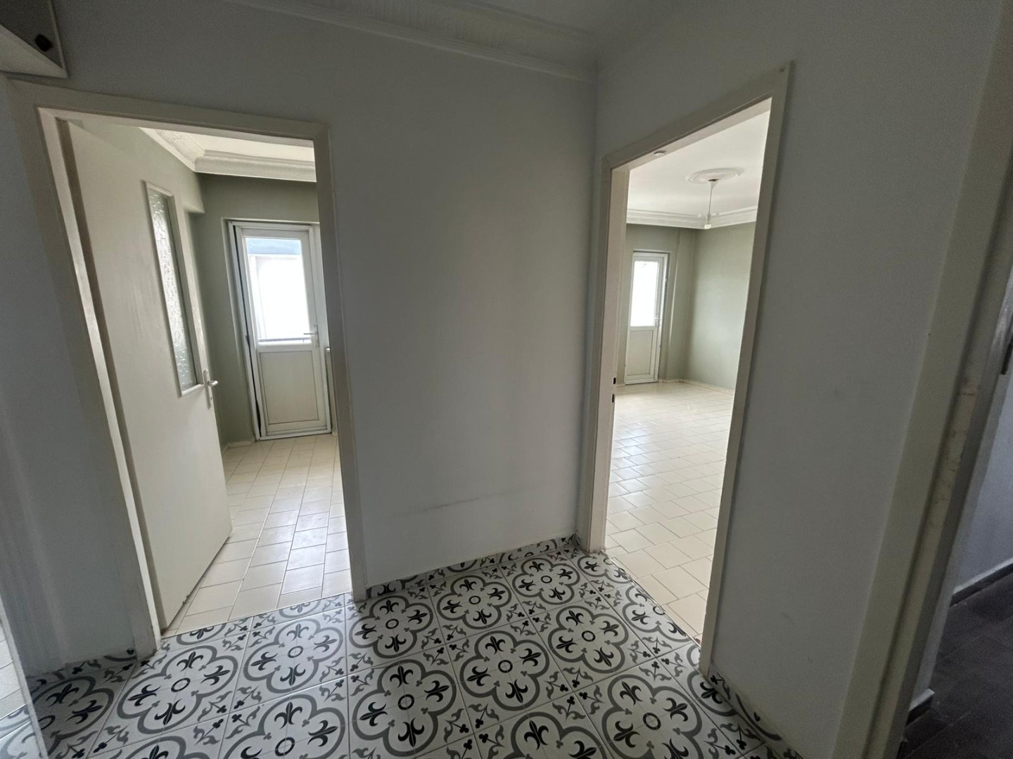 ÇANAKKALE MERKEZ'DE YENİ KORDONA YAKIN SATILIK 3+1 DAİRE - ÇANAKKALE MERKEZ BARBAROS MAHALLESİ - undefined undefined - Thumbnail