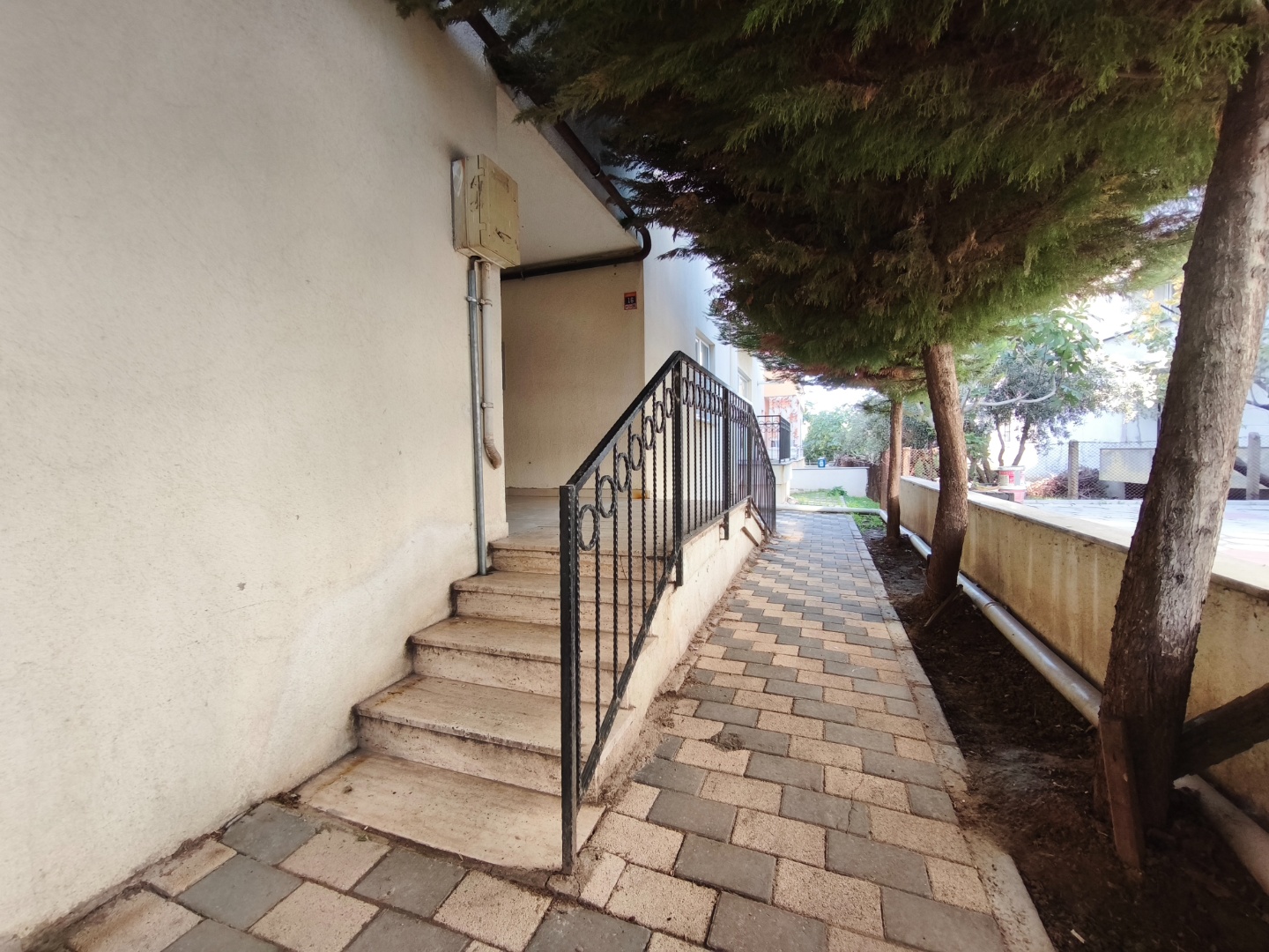 ÇANAKKALE KEPEZ'DE MERKEZİ KONUMDA KİRALIK 1+1 YENİ BOYALI DAİRE - ÇANAKKALE MERKEZ KEPEZ BELDESİ, BOĞAZKENT MAHALLESİ - undefined undefined - Thumbnail