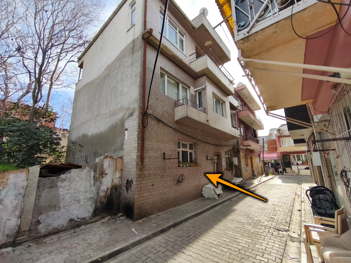 ÇANAKKALE'NİN MERKEZİNDE YATIRIMLIK 2+1 90 M2 DAİRE - ÇANAKKALE MERKEZ FEVZİPAŞA MAHALLESİ - undefined undefined - Thumbnail