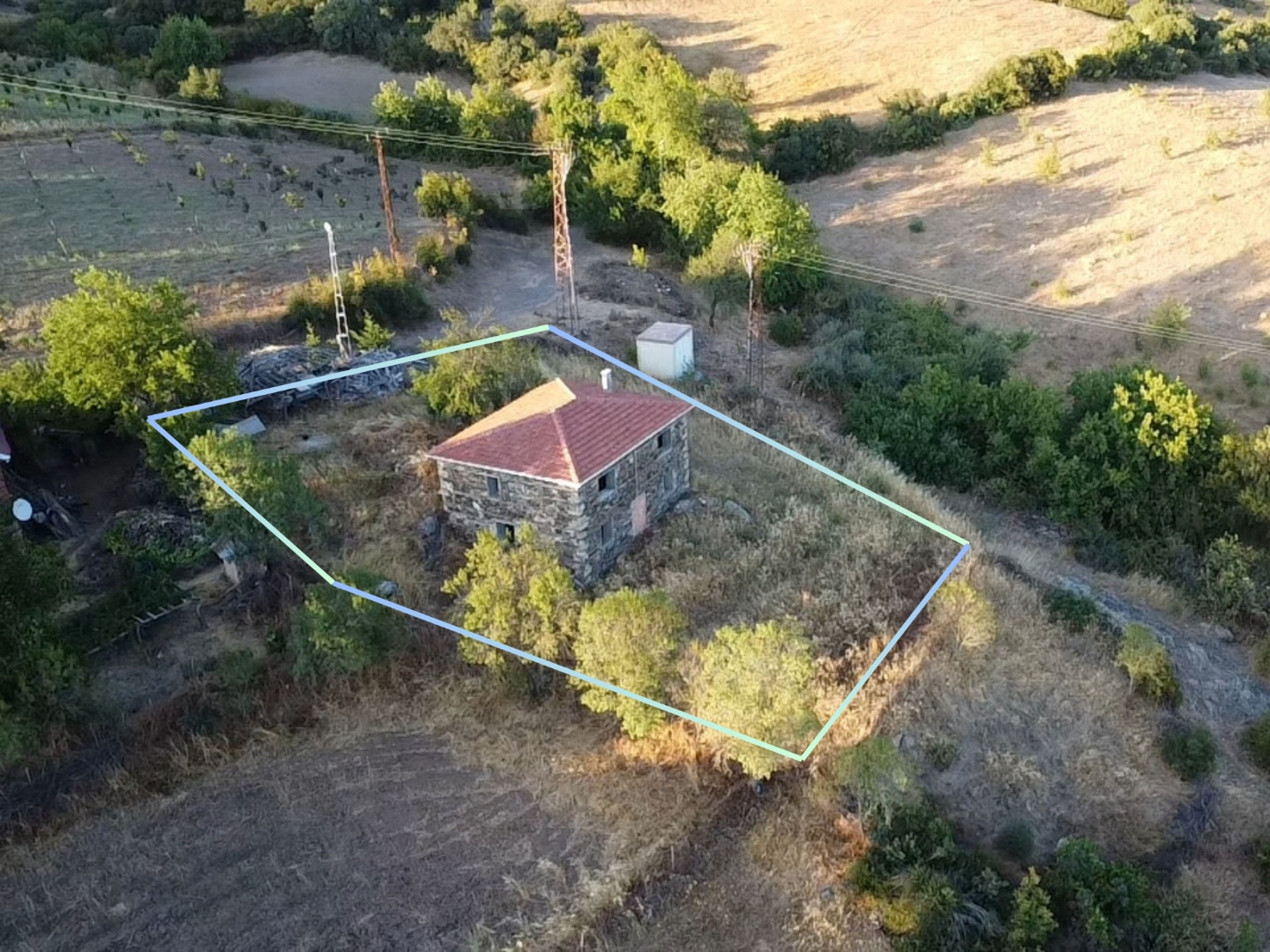 ÇANAKKALE LAPSEKİ HACIGELEN DE SATILIK 985 M2 ARSA İÇİNDE 4+2 TAŞ EV - ÇANAKKALE LAPSEKİ HACIGELEN KÖYÜ - undefined undefined - Thumbnail