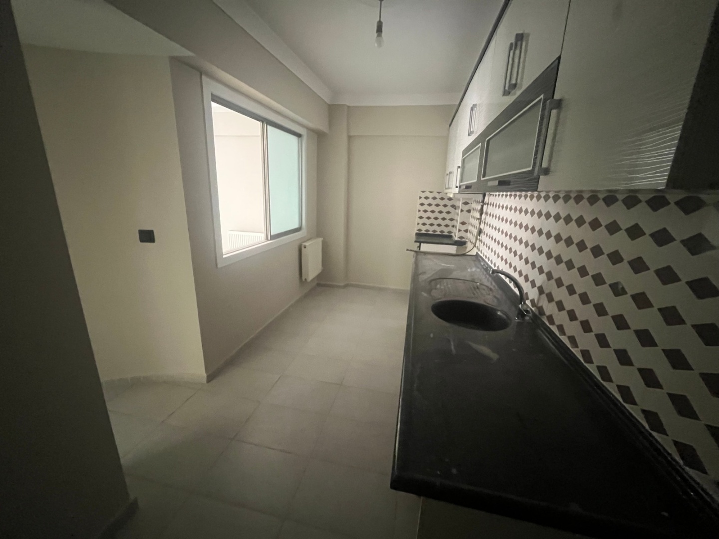 ÇANAKKALE  TRUVA CADEDESİNE YAKIN İÇİ YENİLENMİŞ 2+1 SATILIK DAİRE - ÇANAKKALE MERKEZ BARBAROS MAHALLESİ - undefined undefined - Thumbnail