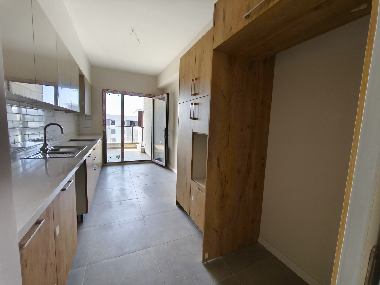 ÇANAKKALE ESENLER'DE HAVUZLU SİTEDE SIFIR 3+1 SATILIK DAİRE - ÇANAKKALE MERKEZ KARACAÖREN KÖYÜ - undefined undefined - Thumbnail