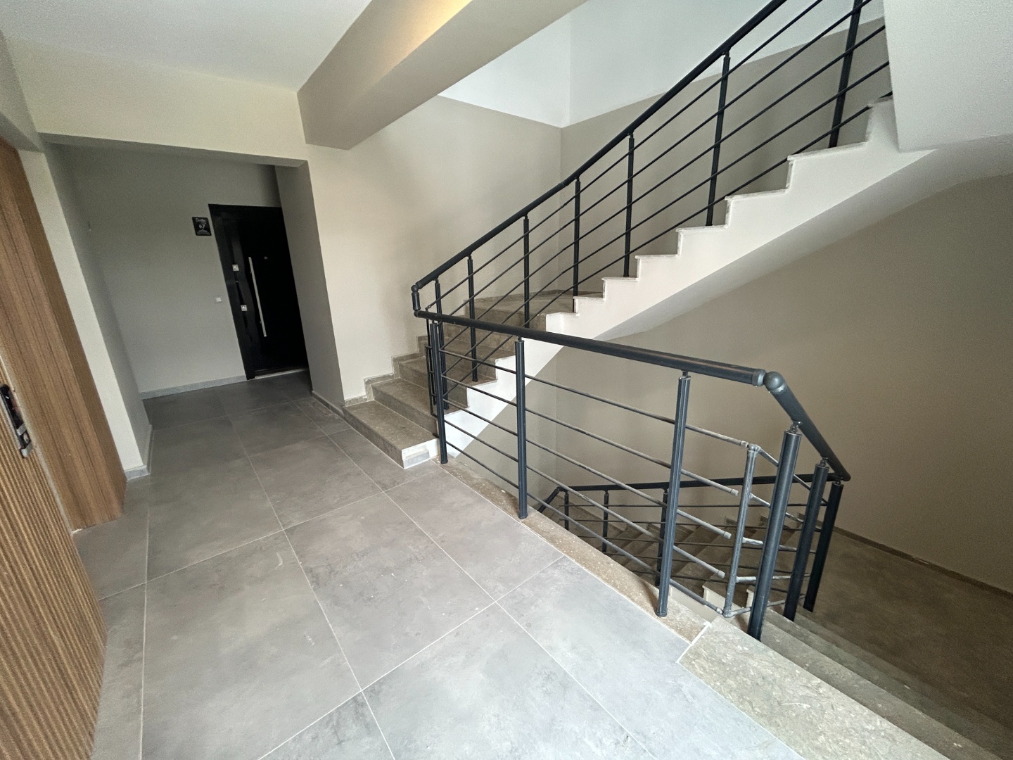 ÇANAKKALE, MERKEZ, HAMİDİYE MAHALLESİNDE, SOSYAL DONATILI VE GÜVENLİKLİ SİTEDE, GENİŞ BALKONLU, HOLLÜ SATILIK 1+1 DAİRE - ÇANAKKALE MERKEZ KEPEZ BELDESİ, HAMİDİYE MAHALLESİ - undefined undefined - Thumbnail