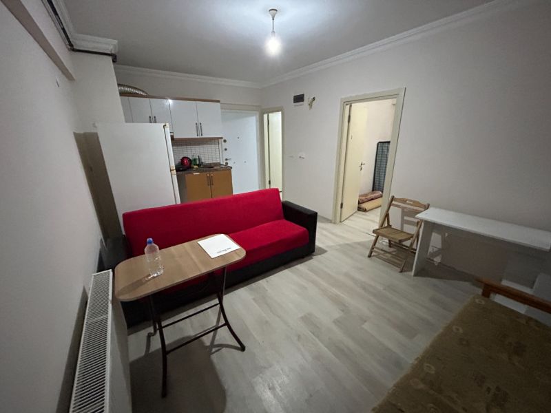 ÇANAKKALE MERKEZ ADLİYE YAKININDA EŞYALI KİRALIK 1+1 DAİRE - ÇANAKKALE MERKEZ BARBAROS MAHALLESİ - undefined undefined - Thumbnail