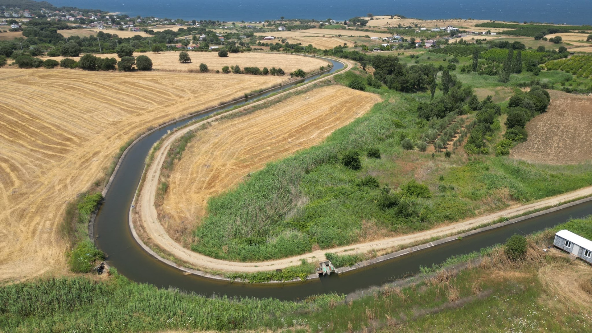 Çanakkale Lapseki Kangırlı Köyünde Yola Cepheli 11724 m2 Tarla - ÇANAKKALE LAPSEKİ KANGIRLI KÖYÜ, KUNDUZ MEVKİİ - undefined undefined - Thumbnail