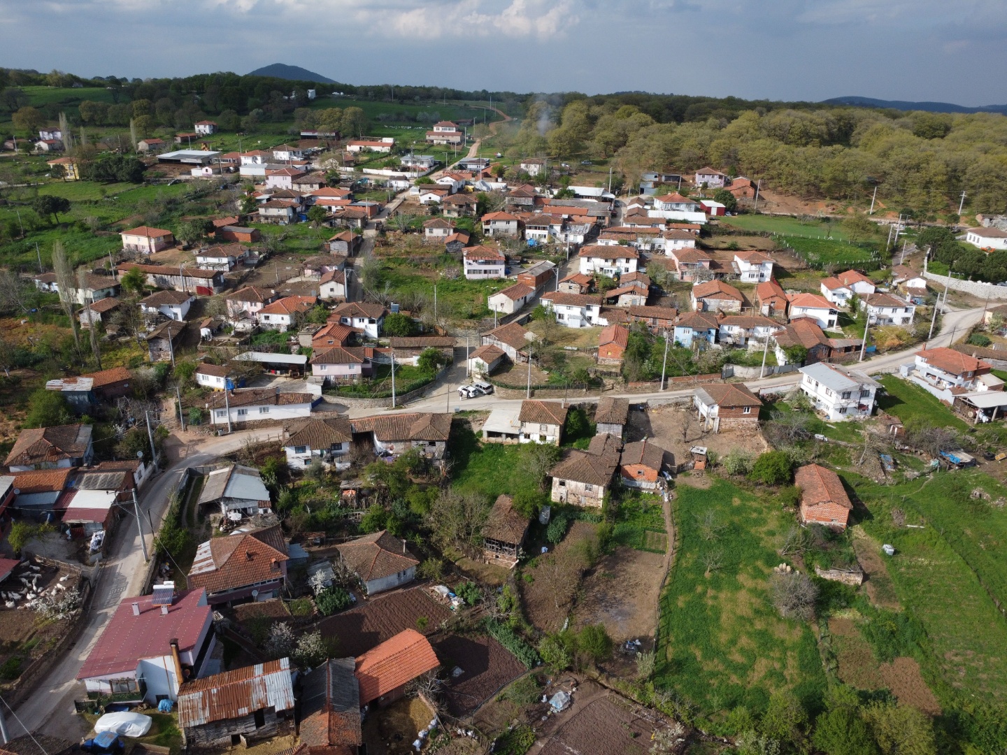 ÇANAKKALE ÇAN KARADAĞ DA 616 m2 ARSA İÇİ 2+1  KÖY EVİ - ÇANAKKALE ÇAN KARADAĞ KÖYÜ - undefined undefined - Thumbnail