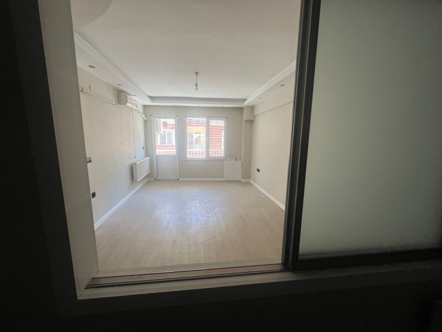 ÇANAKKALE  TRUVA CADEDESİNE YAKIN İÇİ YENİLENMİŞ 2+1 SATILIK DAİRE - ÇANAKKALE MERKEZ BARBAROS MAHALLESİ - undefined undefined - Thumbnail