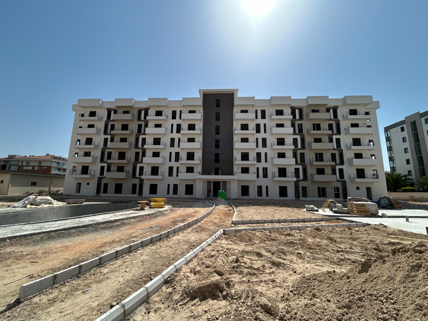 ÇANAKKALE, MERKEZ, HAMİDİYE MAHALLESİNDE, SOSYAL DONATILI VE GÜVENLİKLİ SİTEDE, EŞYALI, HOLLÜ SATILIK 1+1 DAİRE - ÇANAKKALE MERKEZ KEPEZ BELDESİ, HAMİDİYE MAHALLESİ - undefined undefined - Thumbnail