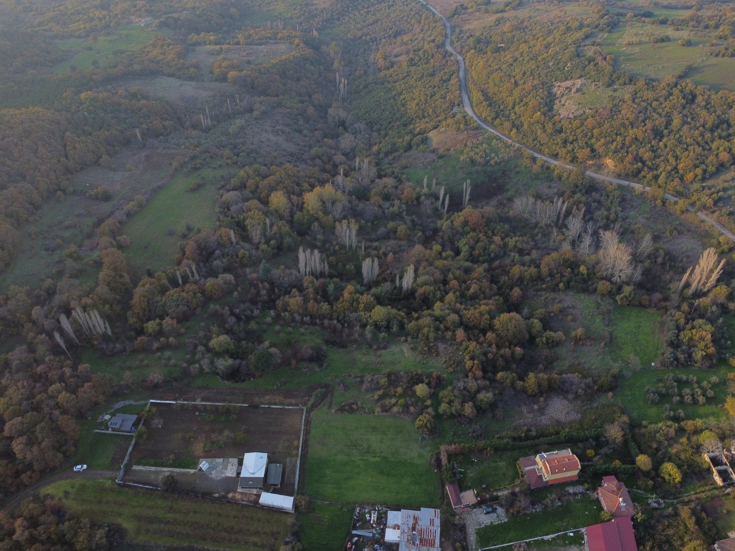  Çanakkale / Lapseki / Mecidiyeköy'de — Satılık Tarla - ÇANAKKALE LAPSEKİ MECİDİYE KÖYÜ, KÖYÜN KENDİSİ MEVKİİ - undefined undefined - Thumbnail