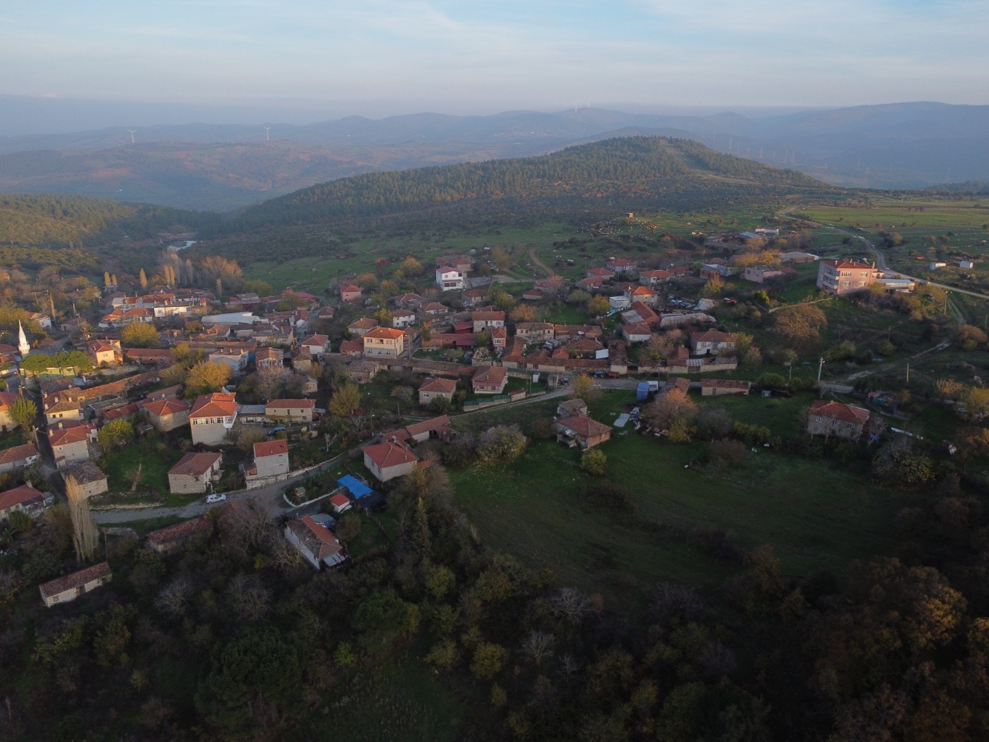  Çanakkale / Lapseki / Mecidiyeköy'de — Satılık Tarla - ÇANAKKALE LAPSEKİ MECİDİYE KÖYÜ, KÖYÜN KENDİSİ MEVKİİ - undefined undefined - Thumbnail