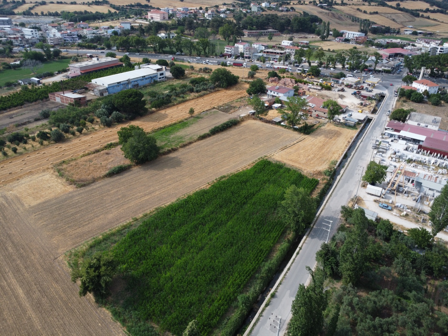 IŞIKLAR KÖYÜ ANAYOL KENARI SATILIK 472 M2 TİCARETHANE VE ARAZİ ! - ÇANAKKALE MERKEZ IŞIKLAR KÖYÜ - undefined undefined - Thumbnail
