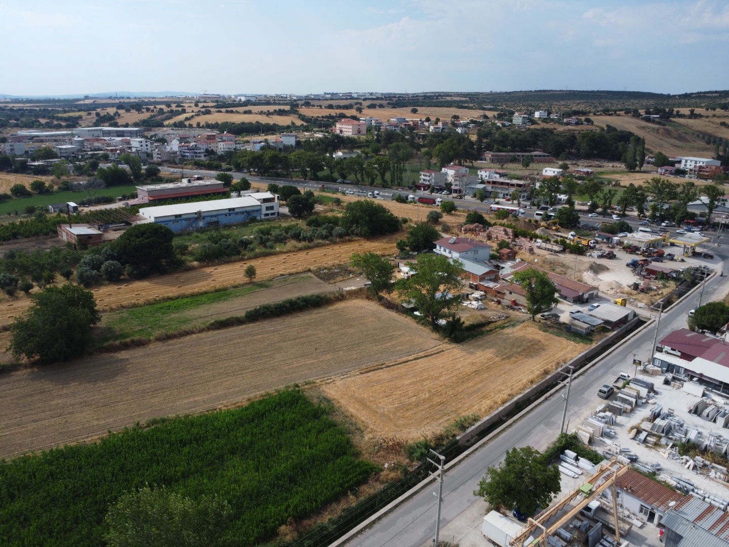 IŞIKLAR KÖYÜ ANAYOL KENARI SATILIK 472 M2 TİCARETHANE VE ARAZİ ! - ÇANAKKALE MERKEZ IŞIKLAR KÖYÜ - undefined undefined - Thumbnail