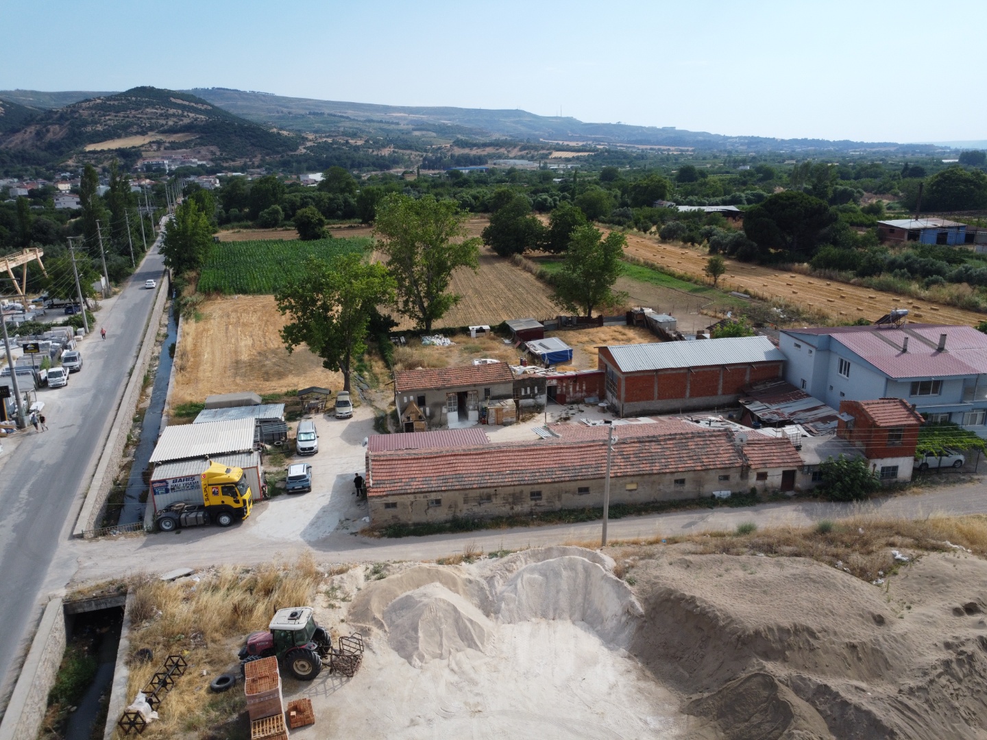 IŞIKLAR KÖYÜ ANAYOL KENARI SATILIK 472 M2 TİCARETHANE VE ARAZİ ! - ÇANAKKALE MERKEZ IŞIKLAR KÖYÜ - undefined undefined - Thumbnail