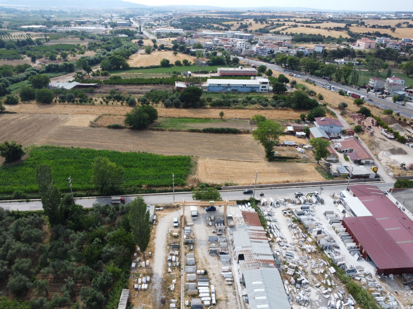 IŞIKLAR KÖYÜ ANAYOL KENARI SATILIK 472 M2 TİCARETHANE VE ARAZİ ! - ÇANAKKALE MERKEZ IŞIKLAR KÖYÜ - undefined undefined - Thumbnail