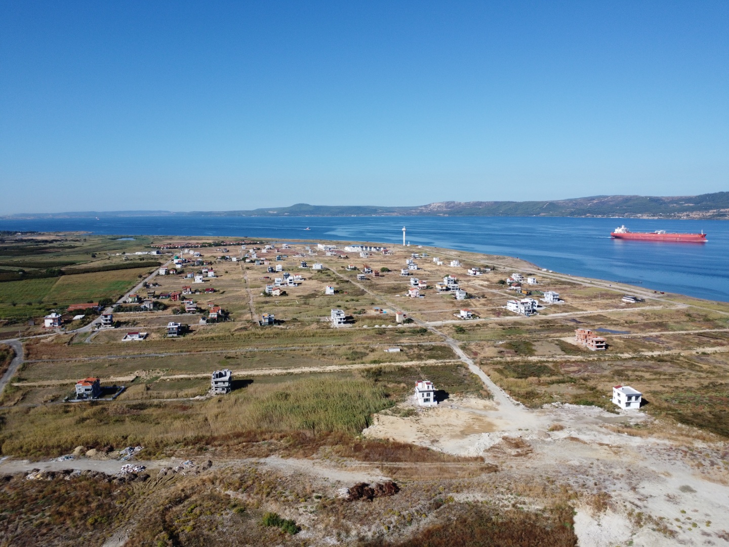UMURBEY SAHİLDE %25 2 KAT VİLLA İMARLI 315 M2 SATILIK ARSA ! - ÇANAKKALE LAPSEKİ UMURBEY BELDESİ, UMURBEY MERKEZ MAHALLESİ - undefined undefined - Thumbnail