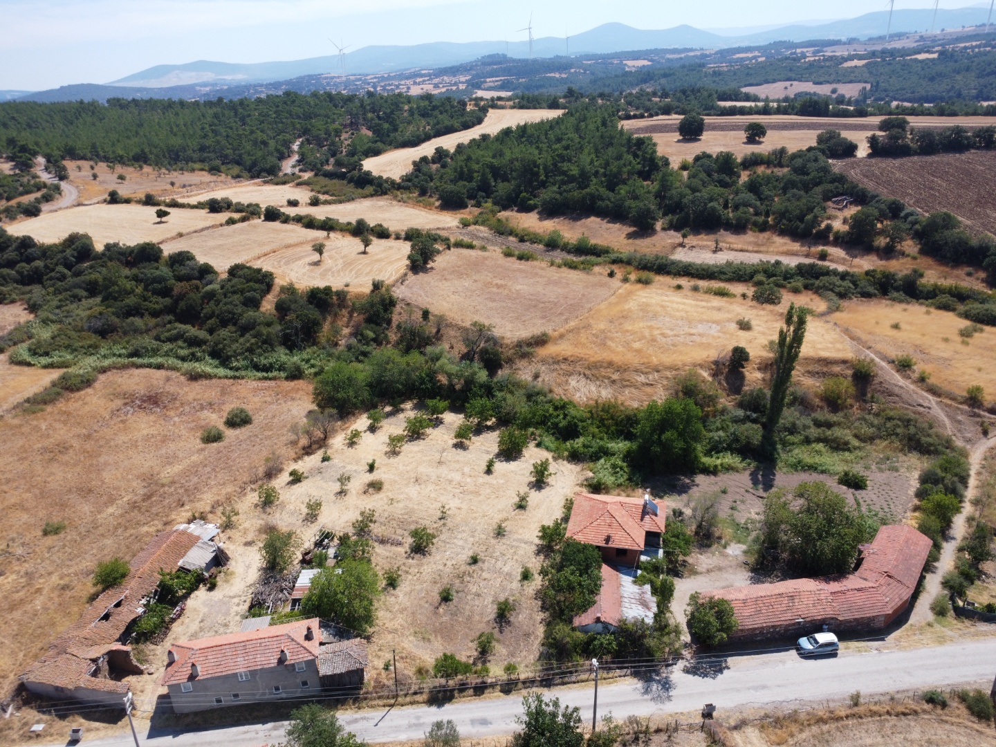 BAYRAMİÇ ÜÇYOL KÖYÜNÜN GİRİŞİNDE 2963 M2 KÖY İMARLI SATILIK ARSA ! - ÇANAKKALE BAYRAMİÇ ÜÇYOL KÖYÜ - undefined undefined - Thumbnail