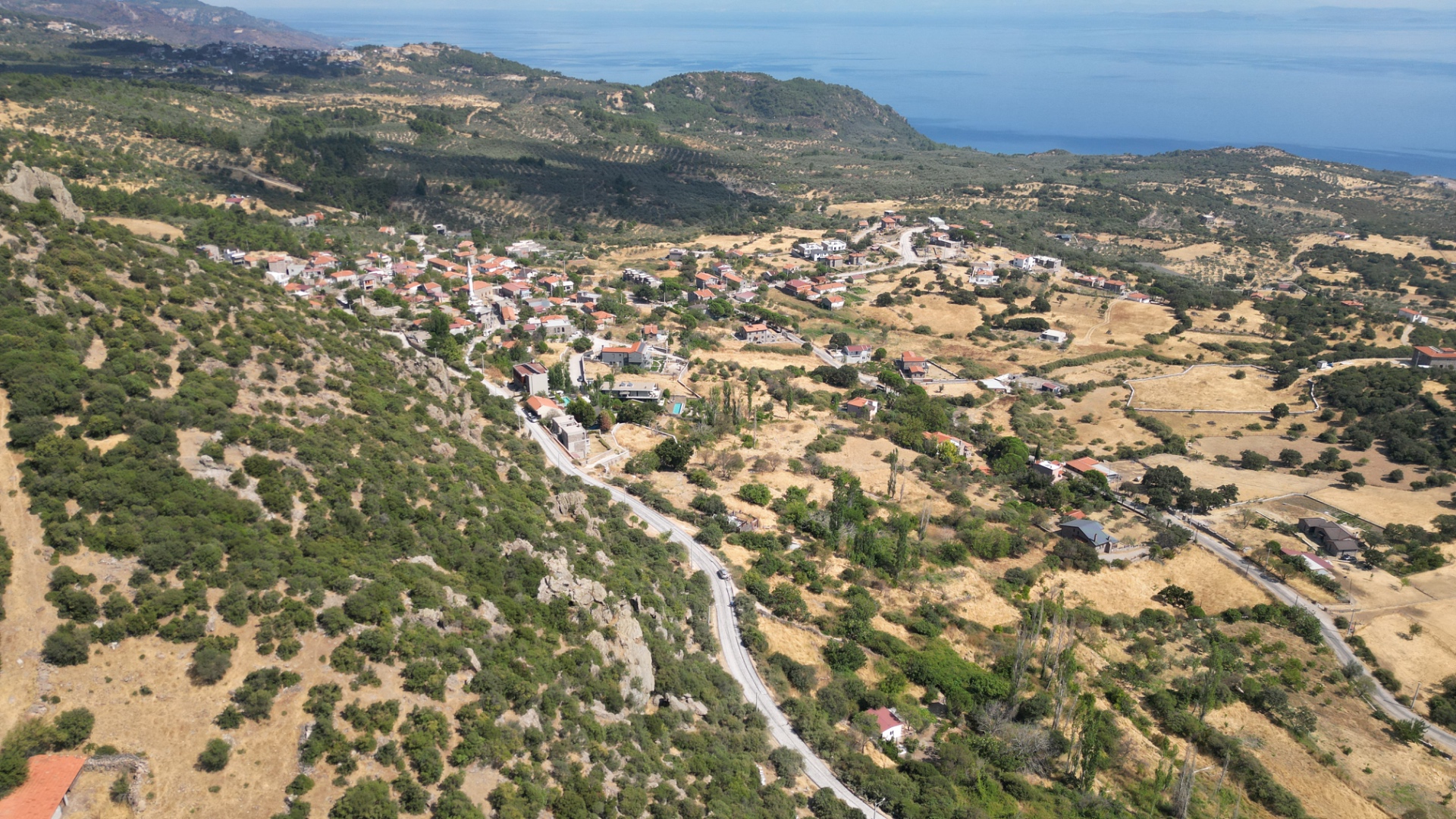 ÇANAKKALE AYVACIK KOZLU KÖYÜNDE SATILIK 1.052 M2 BAHÇE - ÇANAKKALE AYVACIK KOZLU KÖYÜ - undefined undefined - Thumbnail