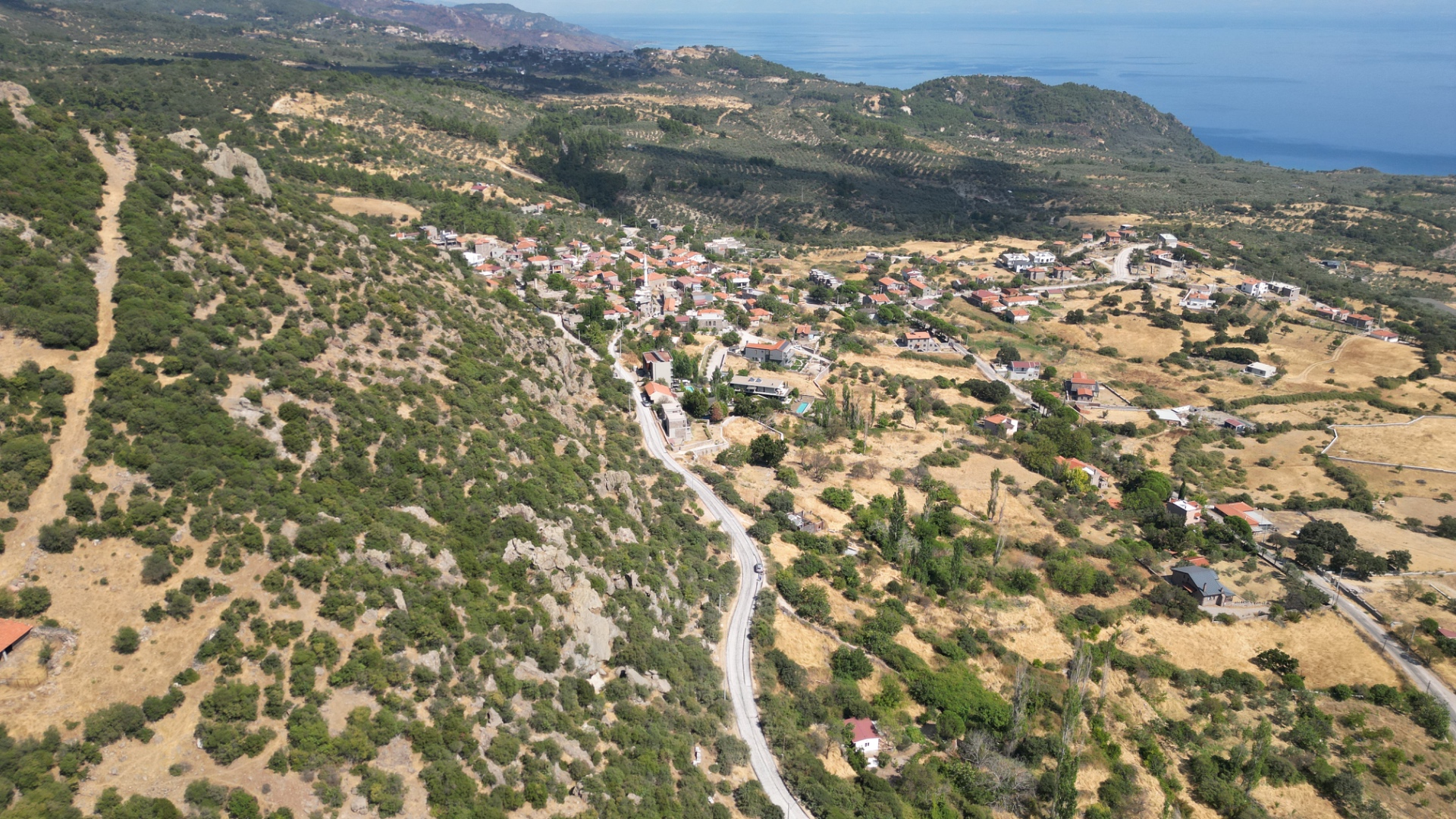 ÇANAKKALE AYVACIK KOZLU KÖYÜNDE SATILIK 1.052 M2 BAHÇE - ÇANAKKALE AYVACIK KOZLU KÖYÜ - undefined undefined - Thumbnail