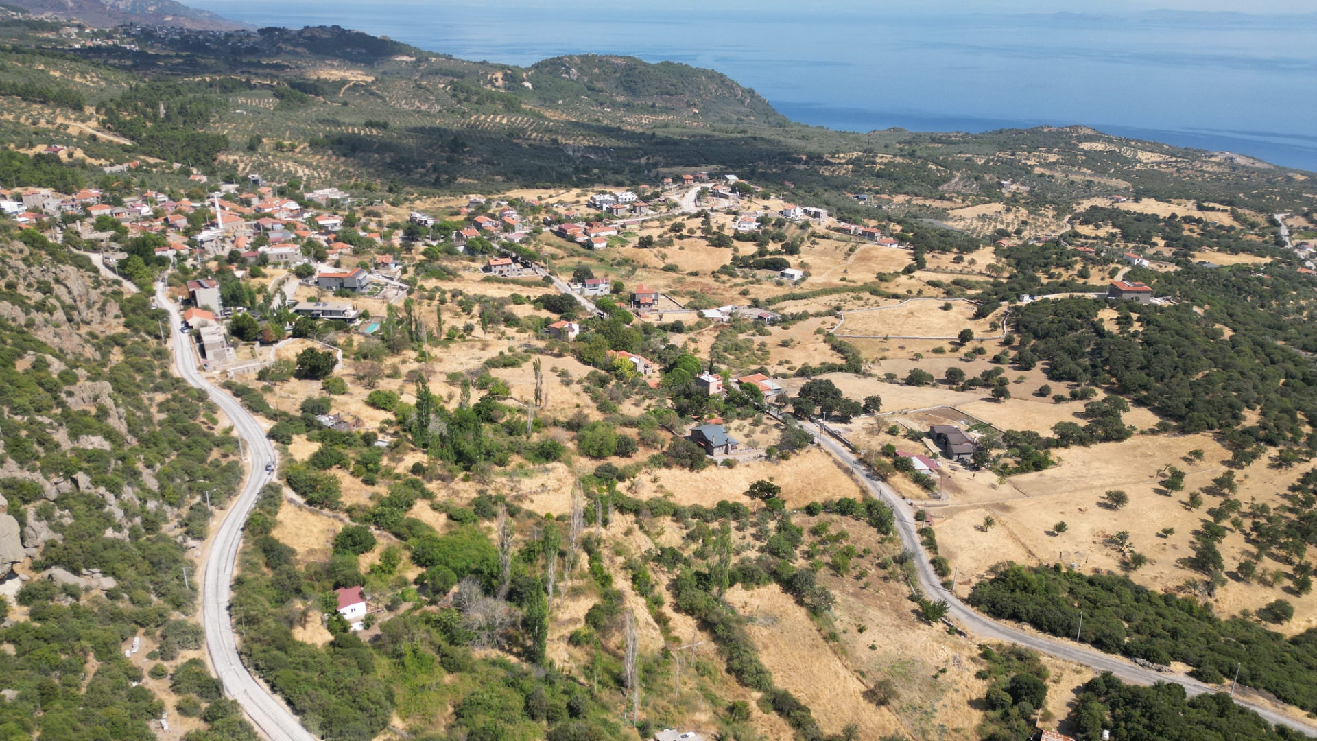 ÇANAKKALE AYVACIK KOZLU KÖYÜNDE SATILIK 1.052 M2 BAHÇE - ÇANAKKALE AYVACIK KOZLU KÖYÜ - undefined undefined - Thumbnail