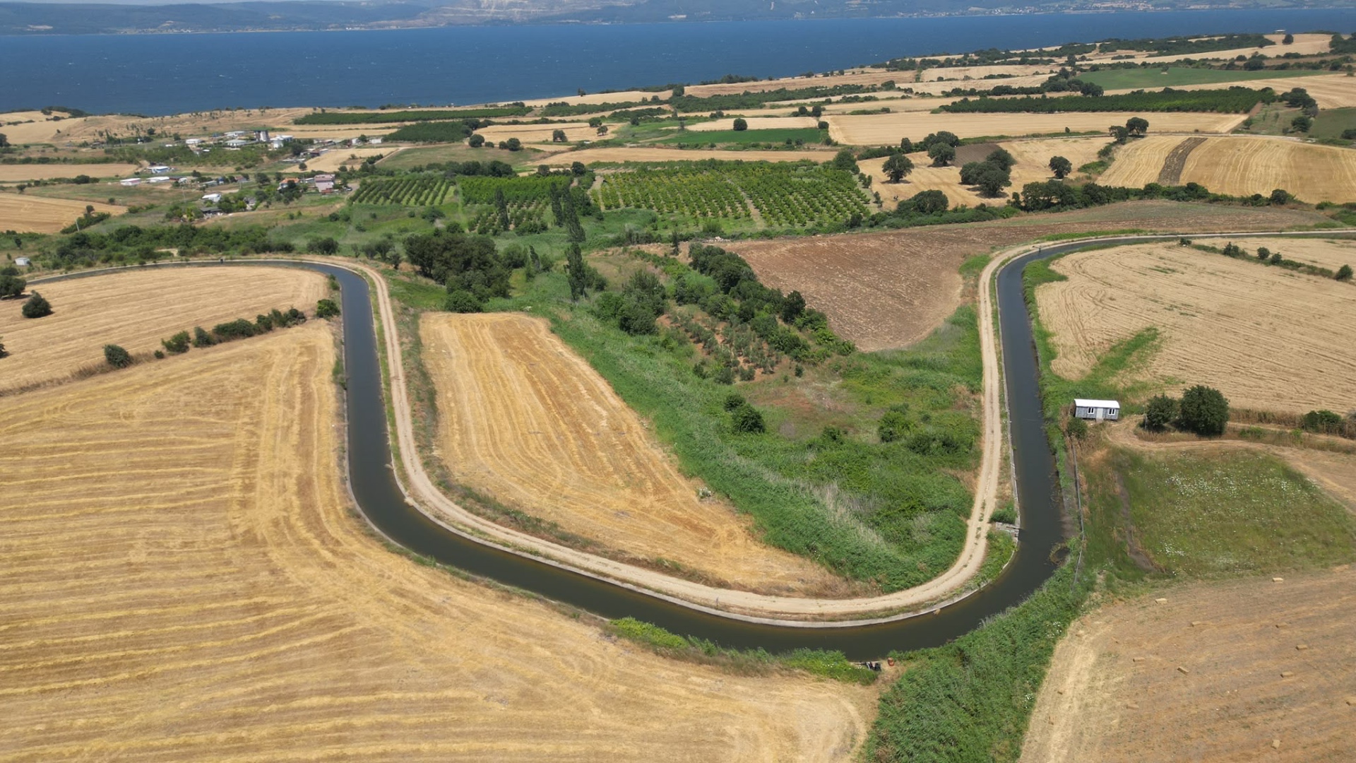 Çanakkale Lapseki Kangırlı Köyünde Yola Cepheli 11724 m2 Tarla - ÇANAKKALE LAPSEKİ KANGIRLI KÖYÜ, KUNDUZ MEVKİİ - undefined undefined - Thumbnail